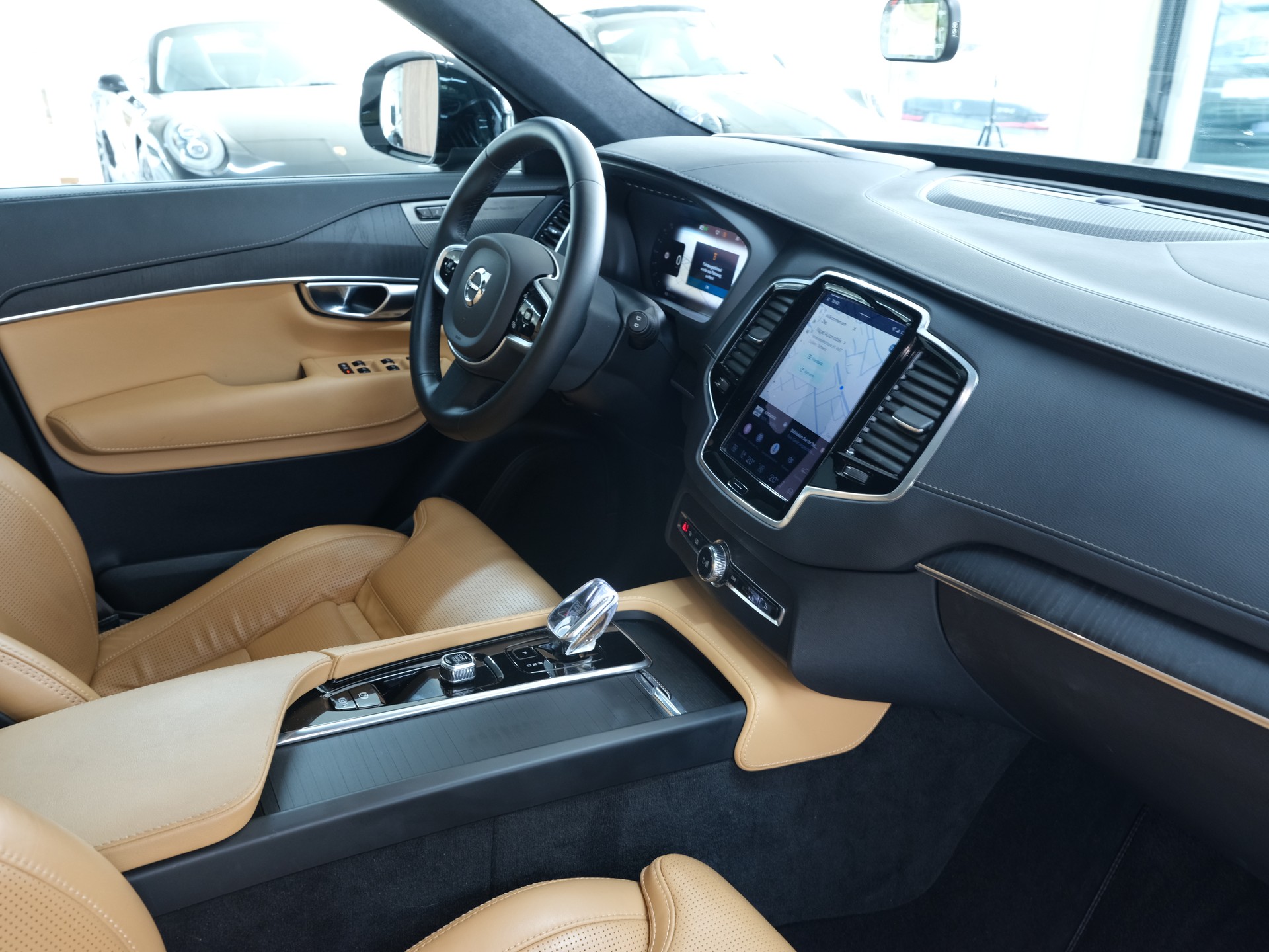 VOLVO XC90 B5 Diesel Mild Hybrid AWD R-Design Geartronic *Panorama* *360 Kamera* *Head up Display*-image-18