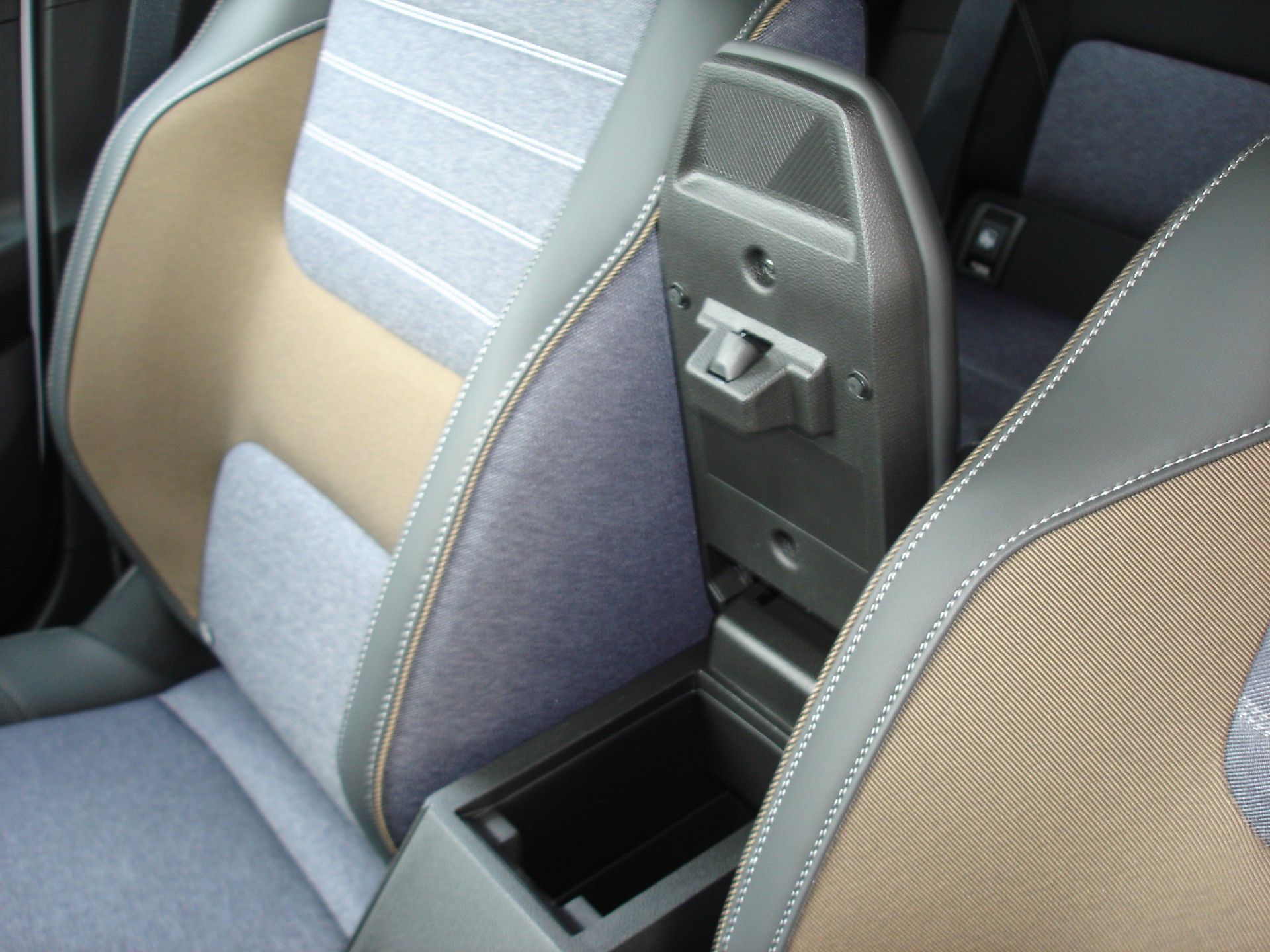 RENAULT R5 E-Tech Comfort Range 52 kWh Techno-image-15