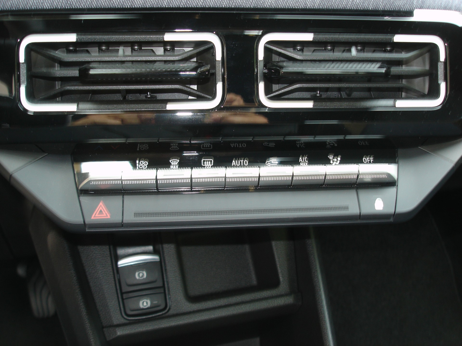 RENAULT R5 E-Tech Comfort Range 52 kWh Techno-image-14