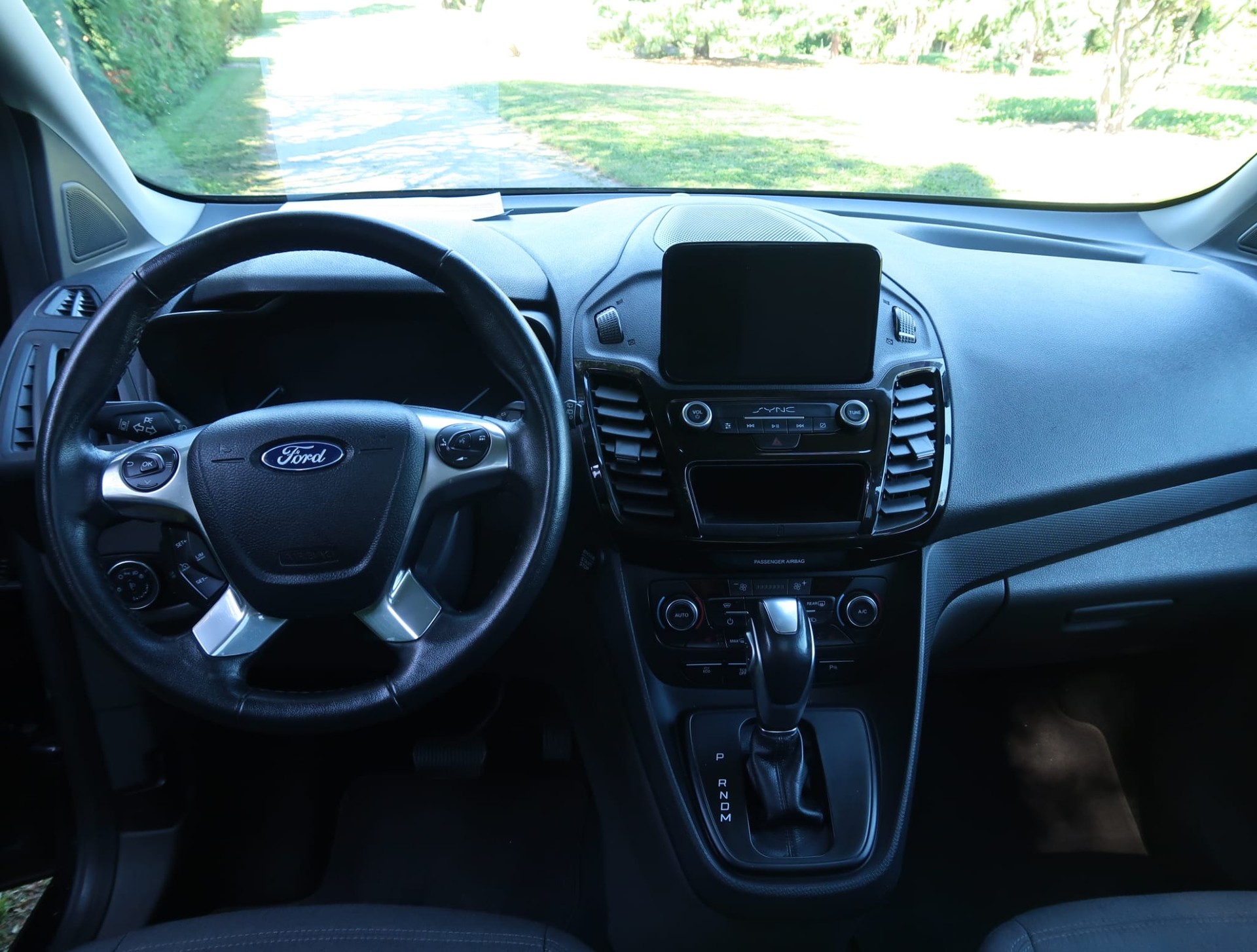 FORD Grand Tourneo Connect 1.5 EcoBlue Titanium Automat - 7 places-image-9