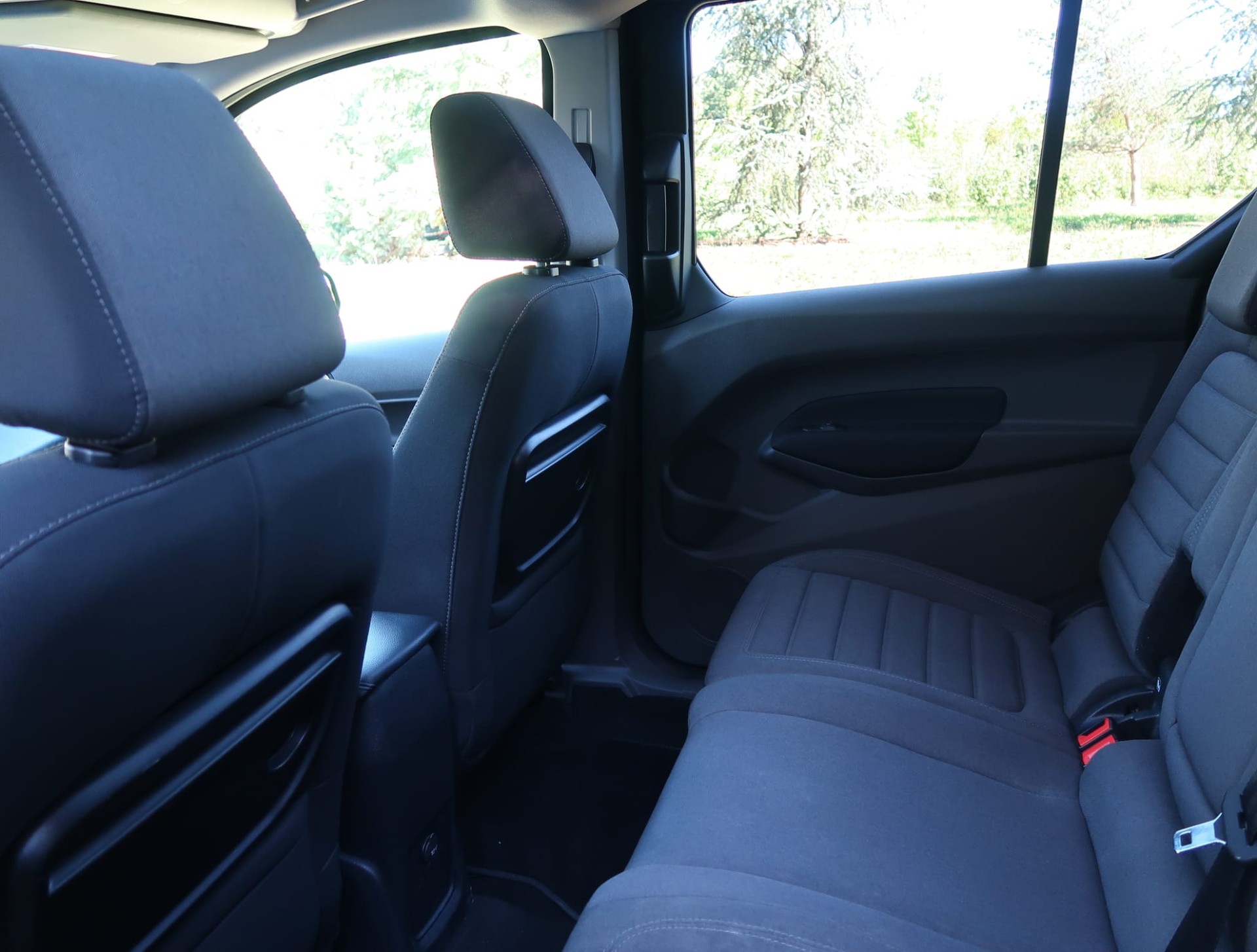 FORD Grand Tourneo Connect 1.5 EcoBlue Titanium Automat - 7 places-image-19