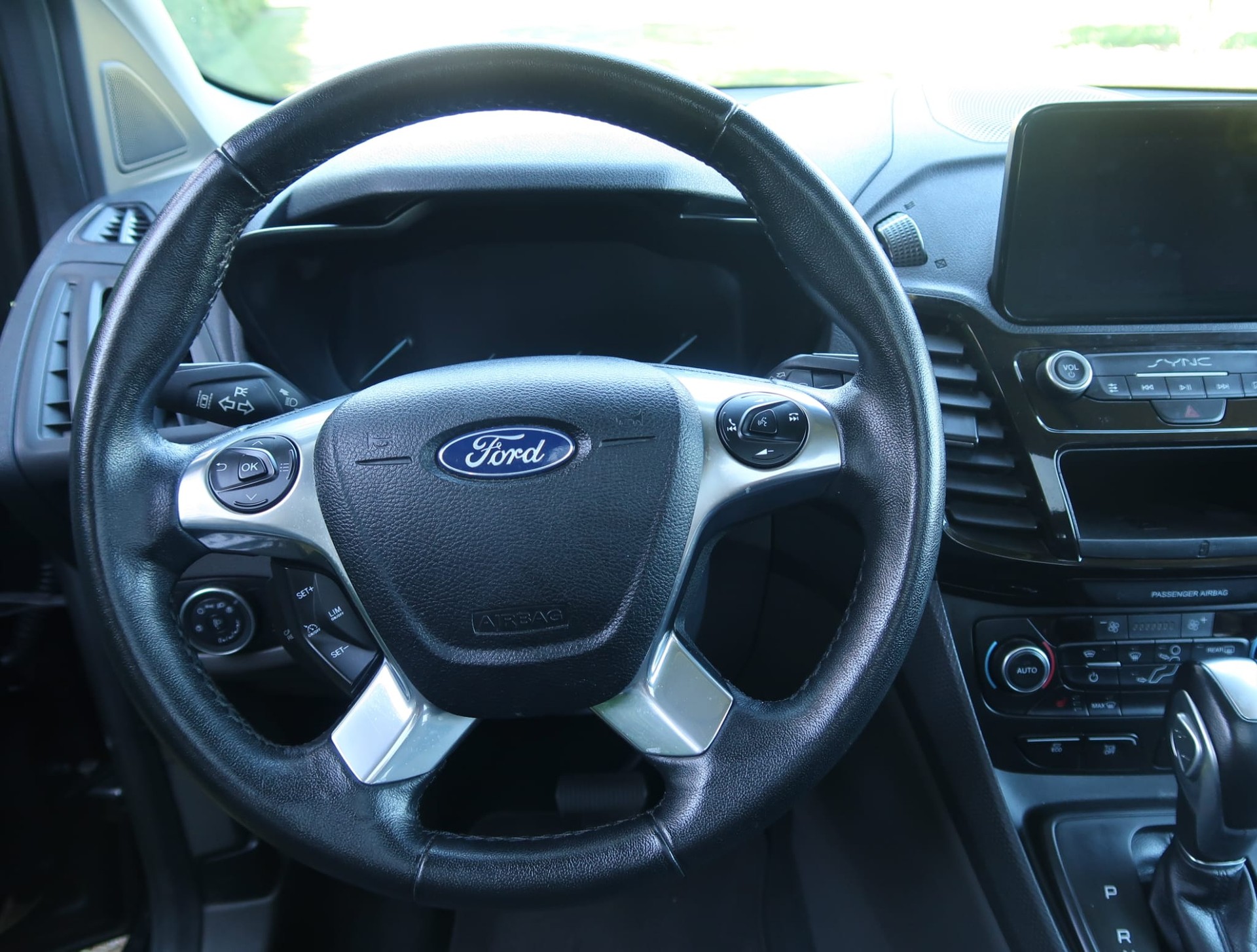 FORD Grand Tourneo Connect 1.5 EcoBlue Titanium Automat - 7 places-image-10