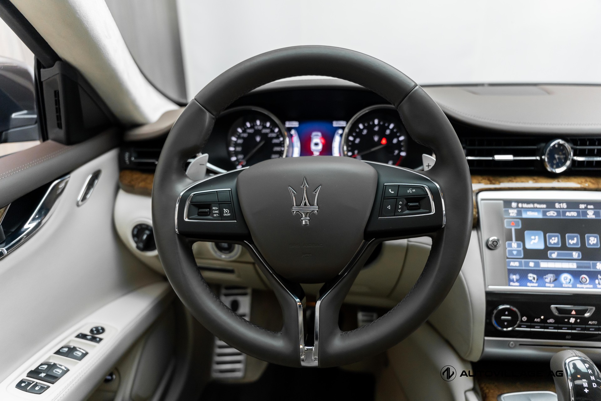 MASERATI Quattroporte 3.8 V8 DI Biturbo GTS Automatica-image-22