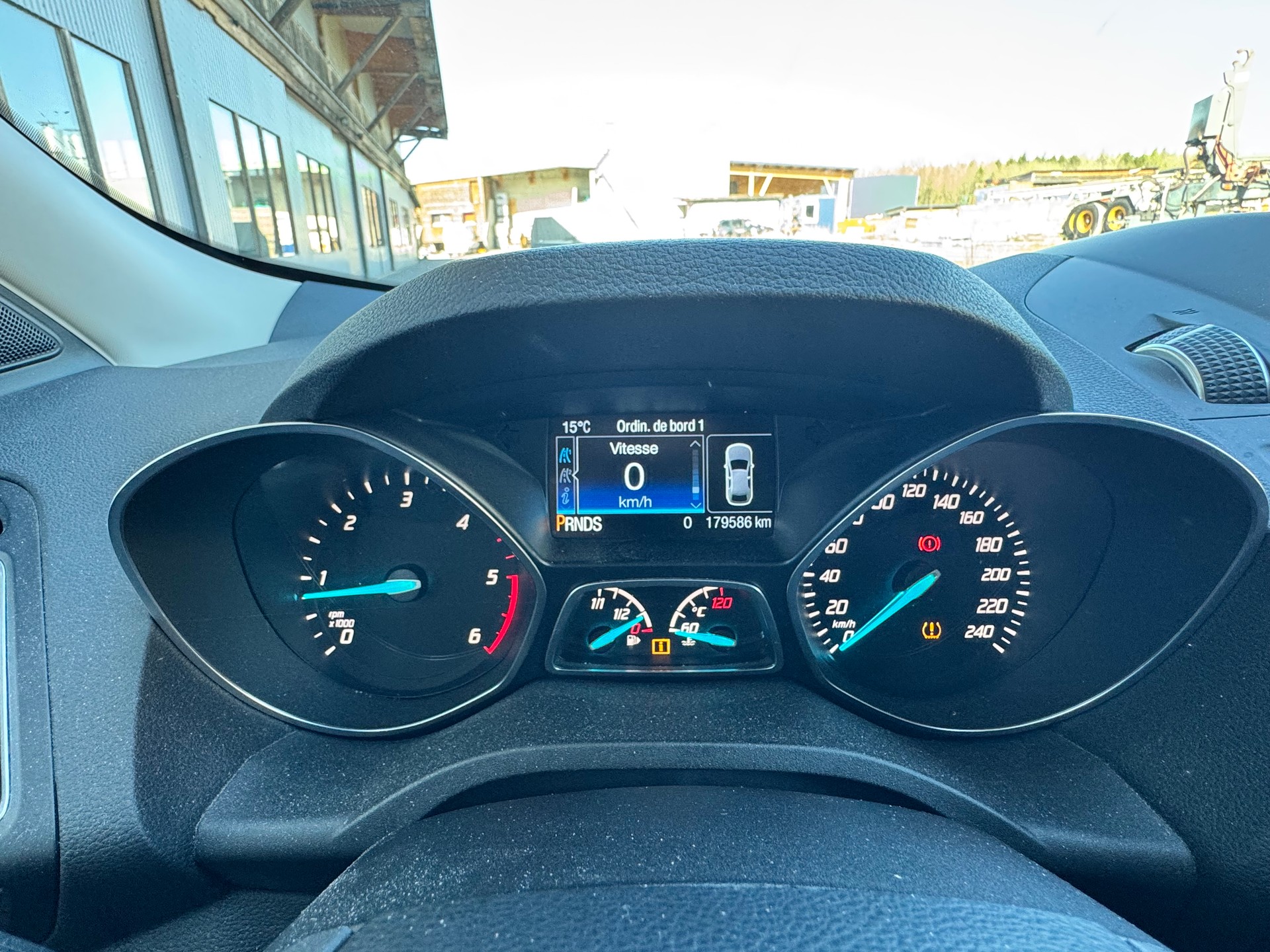 FORD Kuga 2.0 TDCi Titanium S 4WD PowerShift-image-6