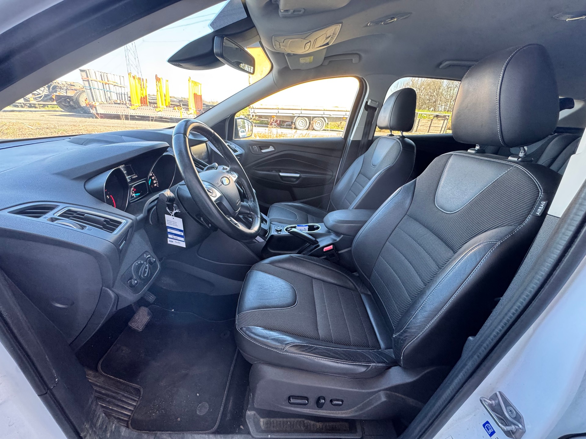 FORD Kuga 2.0 TDCi Titanium S 4WD PowerShift-image-9