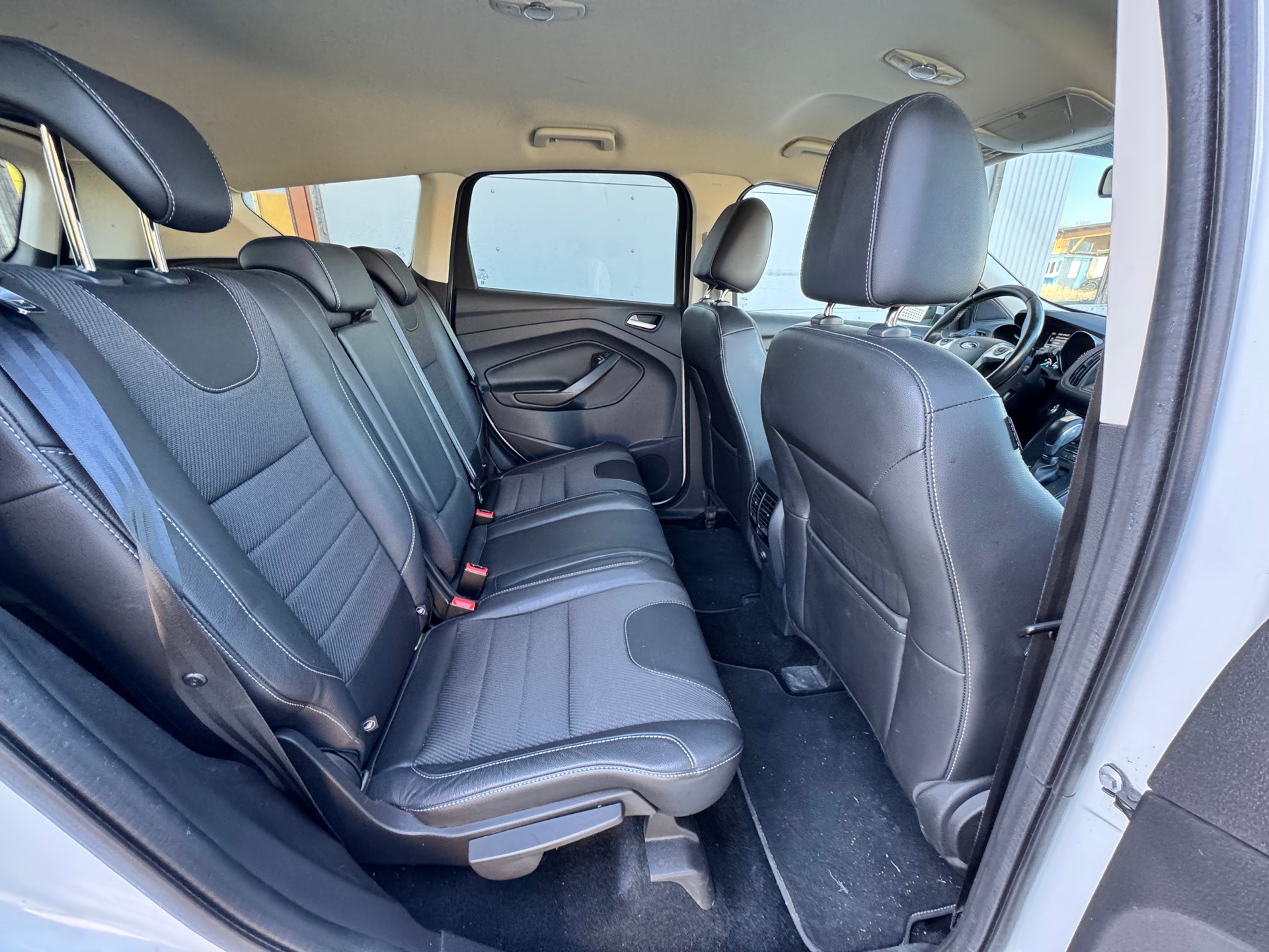 FORD Kuga 2.0 TDCi Titanium S 4WD PowerShift-image-12
