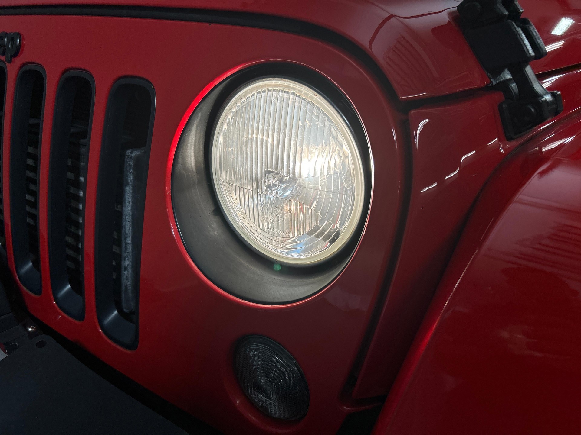 JEEP Wrangler 2.8 CRD Sahara-image-13