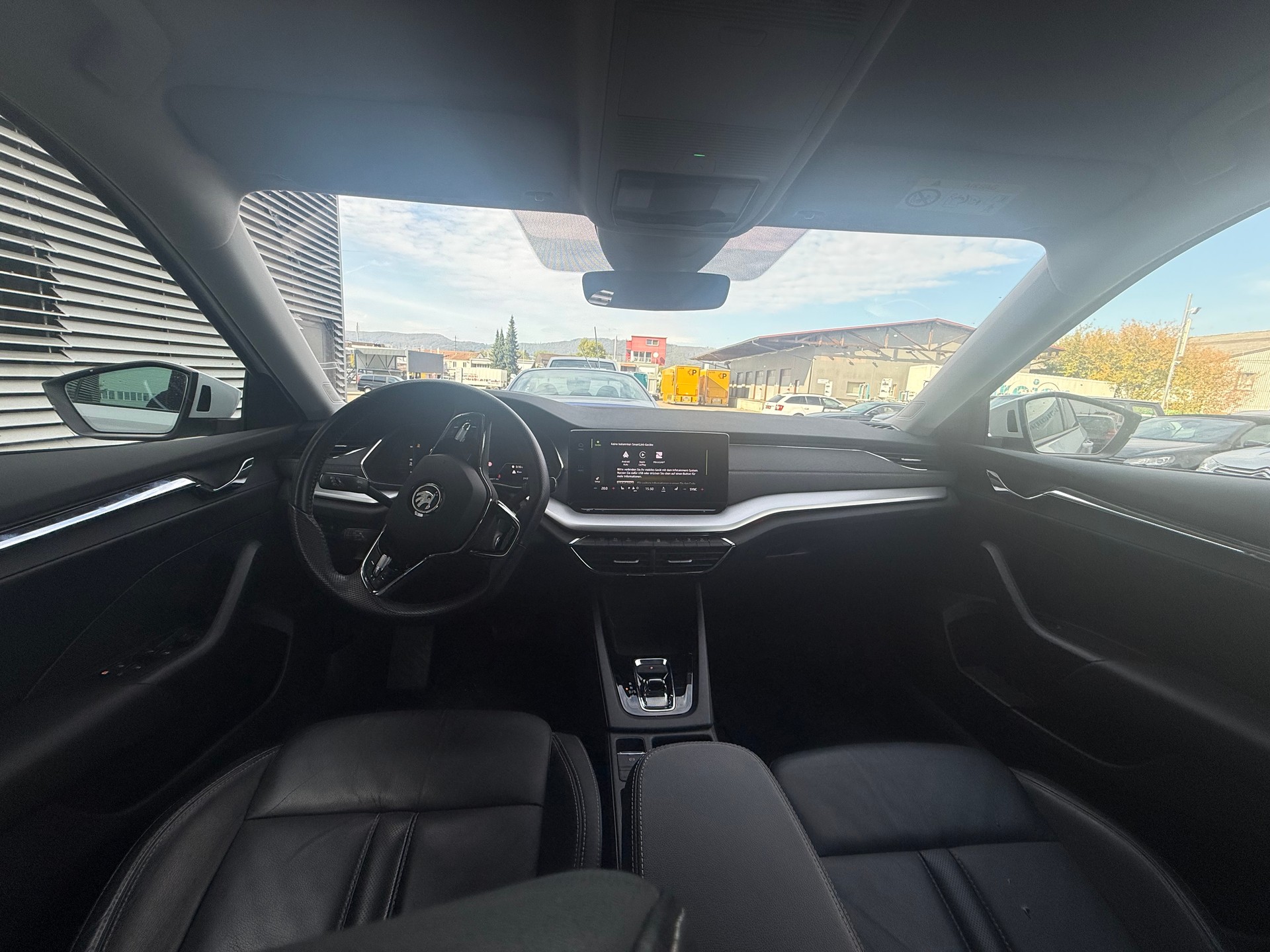 SKODA Octavia Combi 1.5 TSI G-Tec DSG Style-image-5