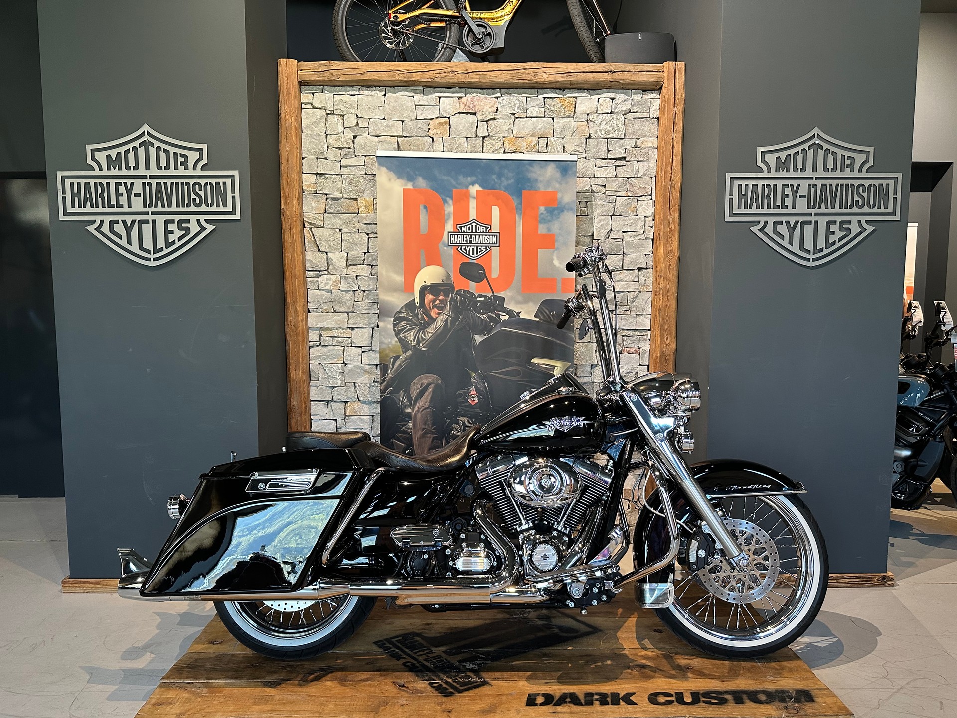 HARLEY-DAVIDSON FLHRC Road King Classic 103 ABS (25KW) Possible