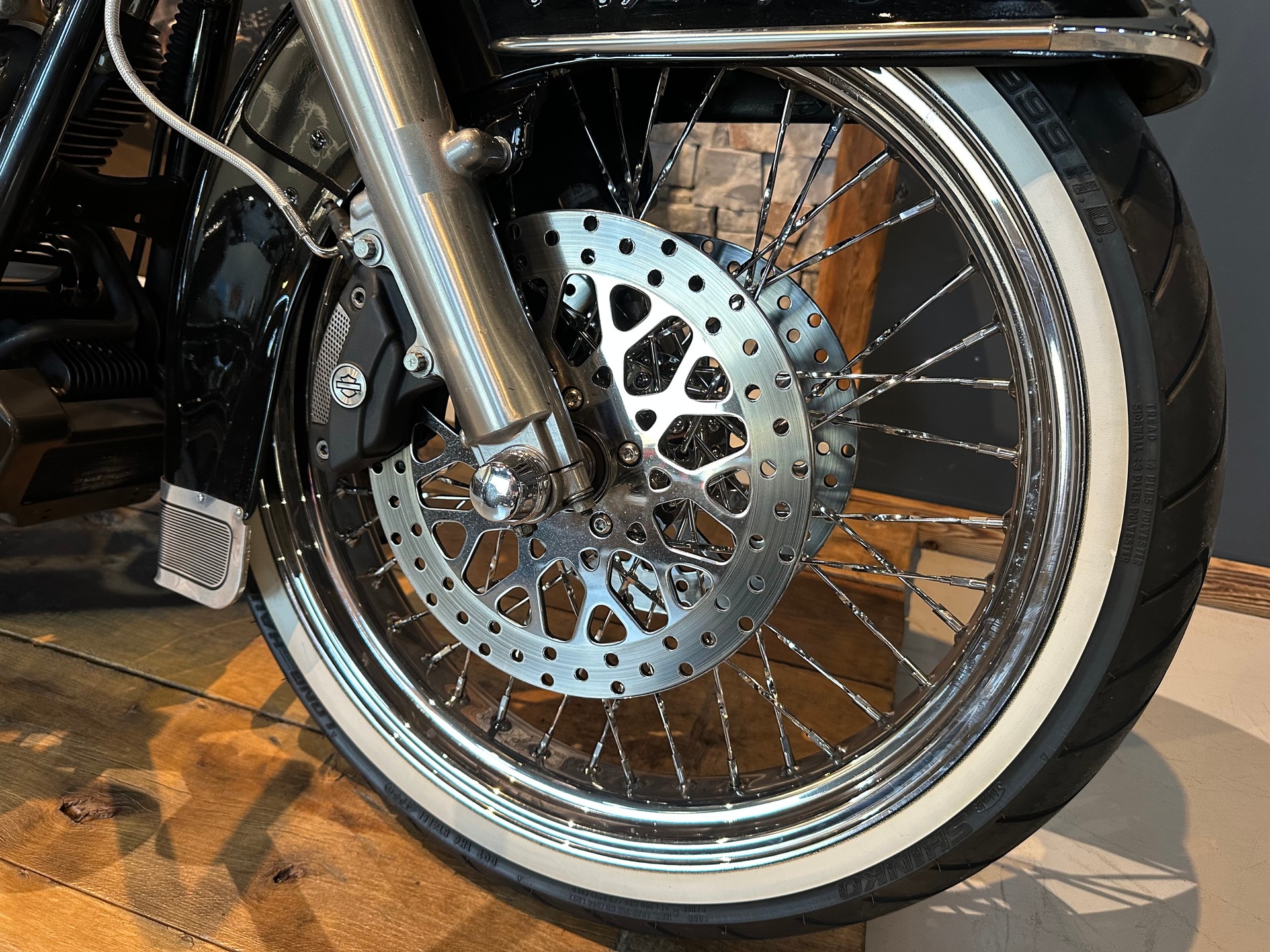 HARLEY-DAVIDSON FLHRC Road King Classic 103 ABS (25KW) Possible-image-6