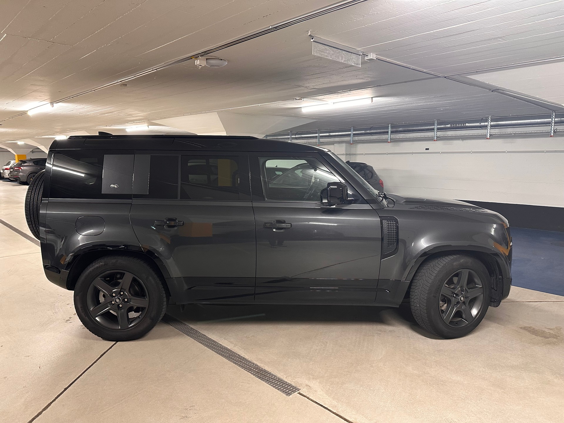 LAND ROVER 3.0 D I6 250 SE-image-1