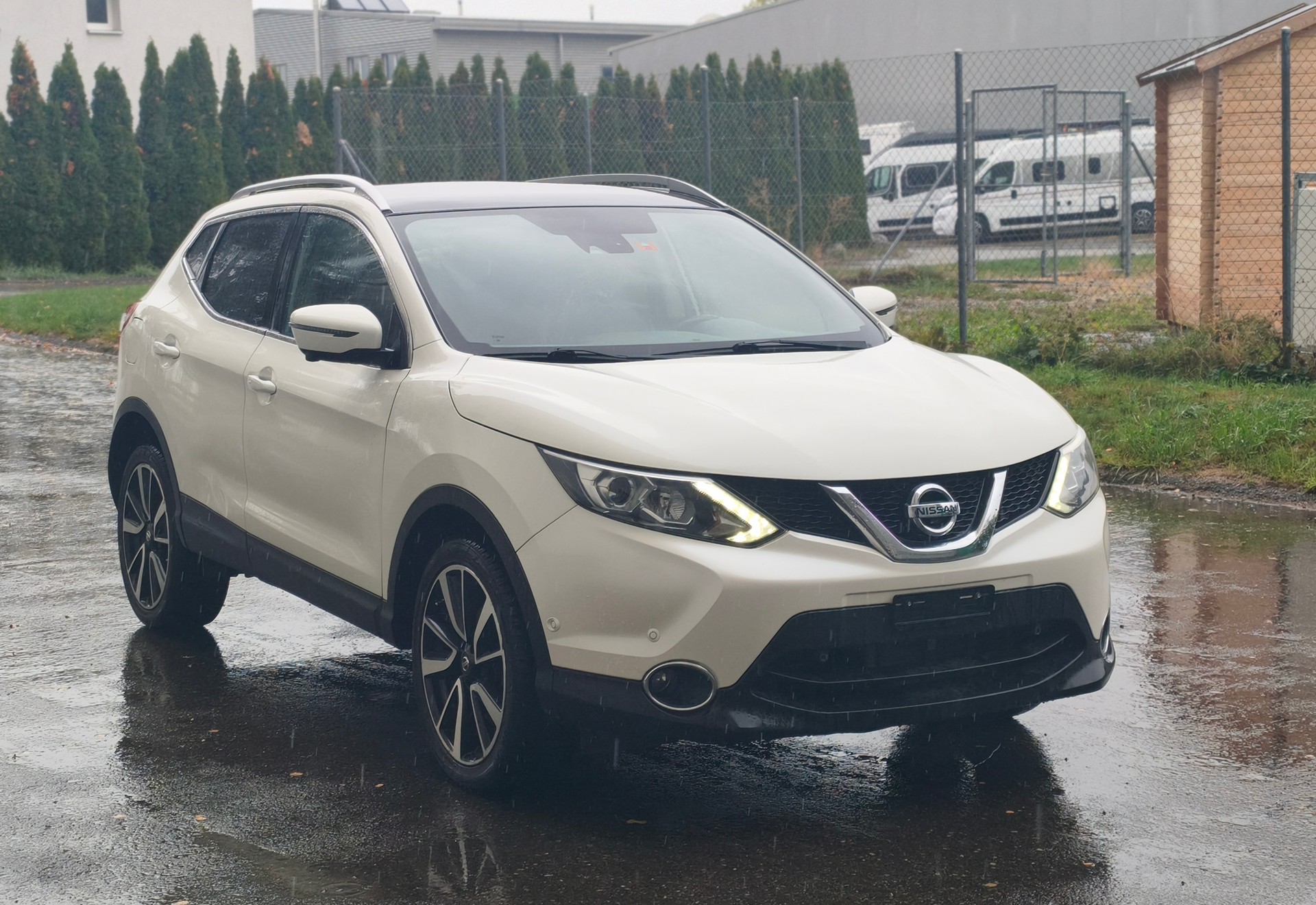 NISSAN Qashqai 1.2 DIG-T N-Connecta Xtronic CVT-image-1