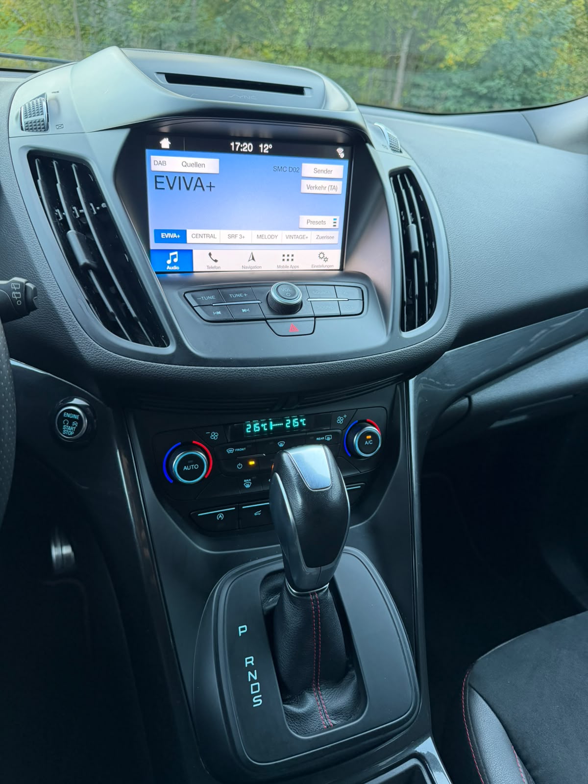 FORD Kuga 2.0 TDCi ST Line High 4WD PowerShift * AHK * Sport Line *-image-17