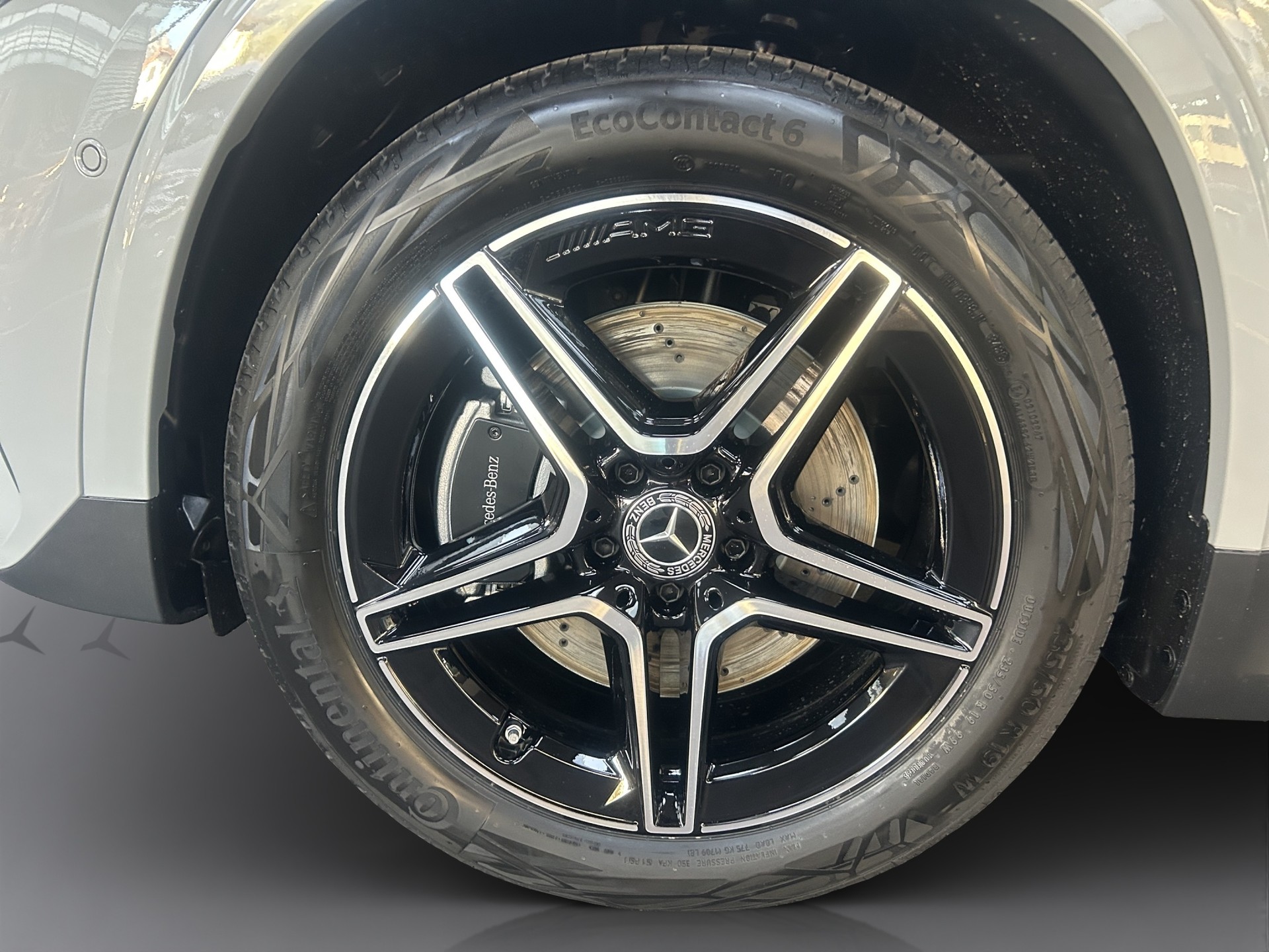 MERCEDES-BENZ GLA-Klasse H247 GLA 250 Swiss Star AMG Line 4matic-image-21