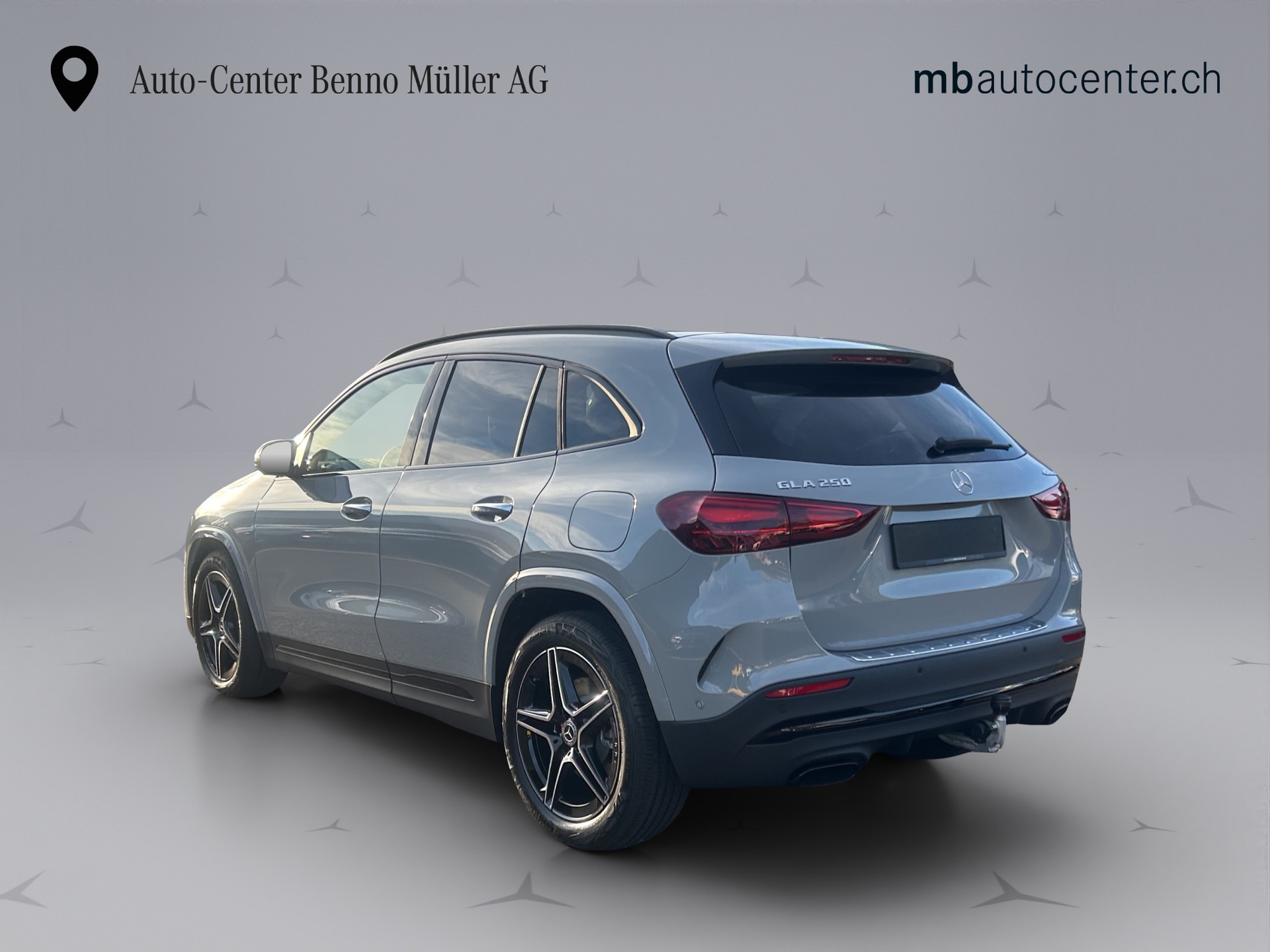 MERCEDES-BENZ GLA-Klasse H247 GLA 250 Swiss Star AMG Line 4matic-showroom-element-3