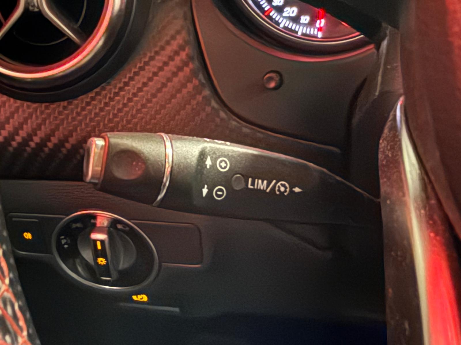 MERCEDES-BENZ A 250 AMG Line 4Matic 7G-DCT-image-21