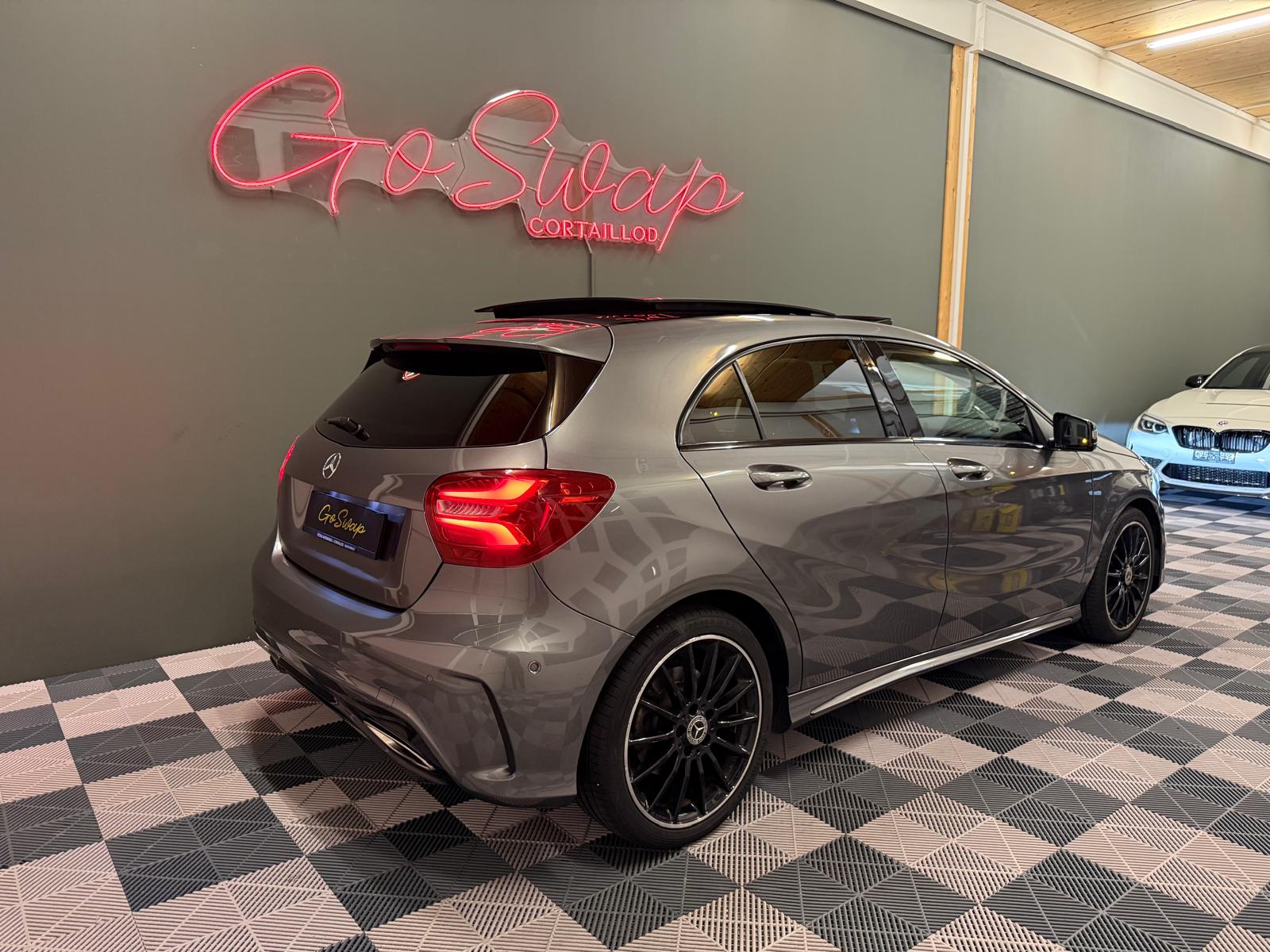 MERCEDES-BENZ A 250 AMG Line 4Matic 7G-DCT-image-5