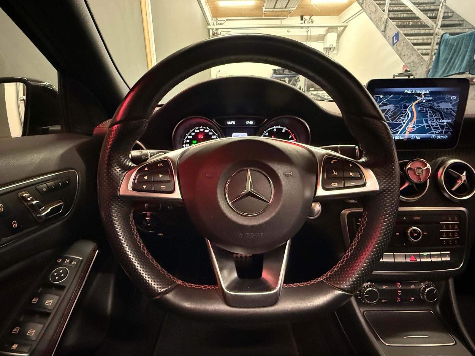 MERCEDES-BENZ A 250 AMG Line 4Matic 7G-DCT-image-19