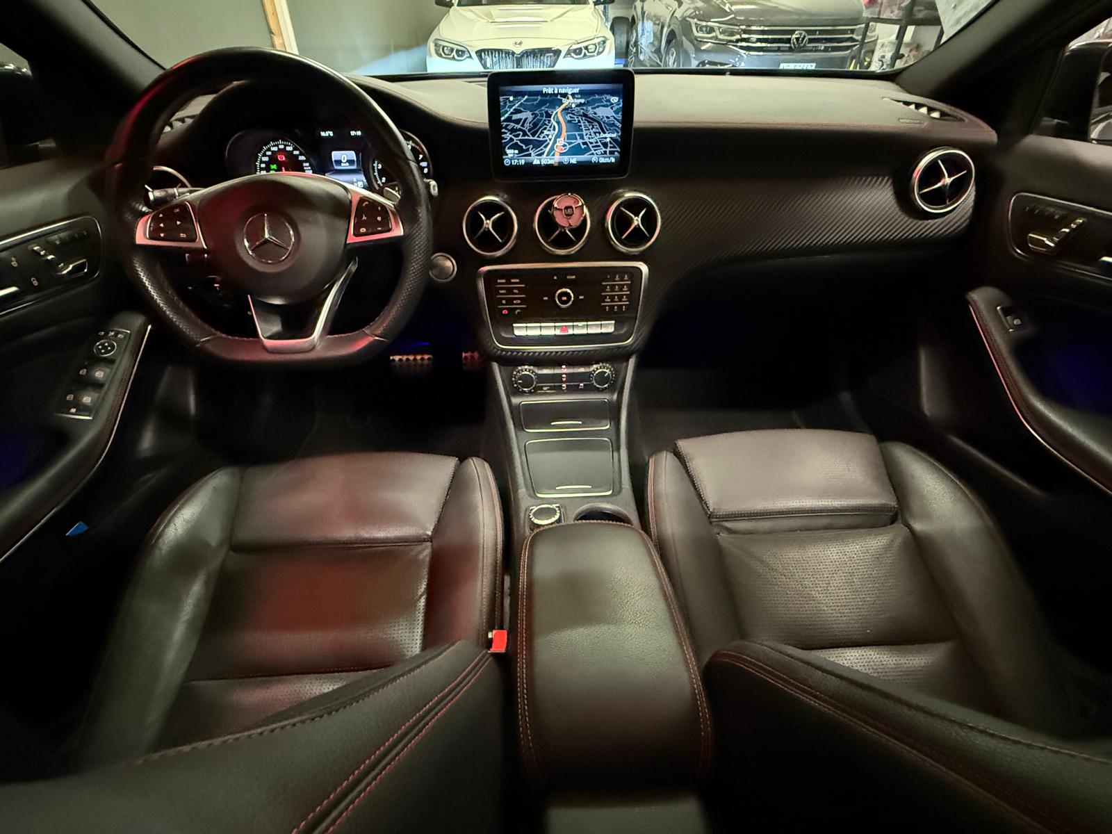 MERCEDES-BENZ A 250 AMG Line 4Matic 7G-DCT-image-16