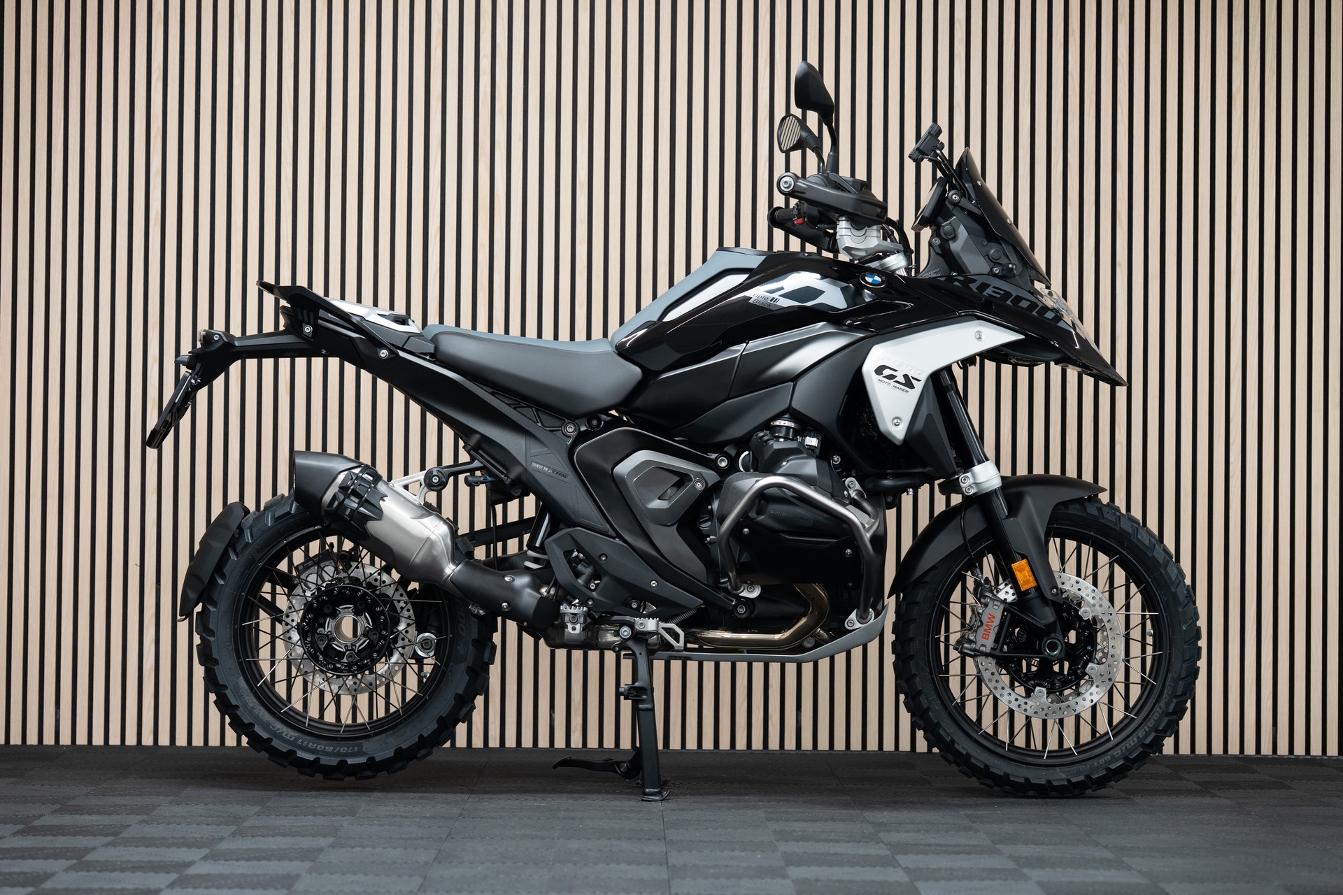 BMW R 1300 GS mit Rally Umbau, SC Project Sportschalldämpfer und 0.9% Leasing 💸🚀-image-0