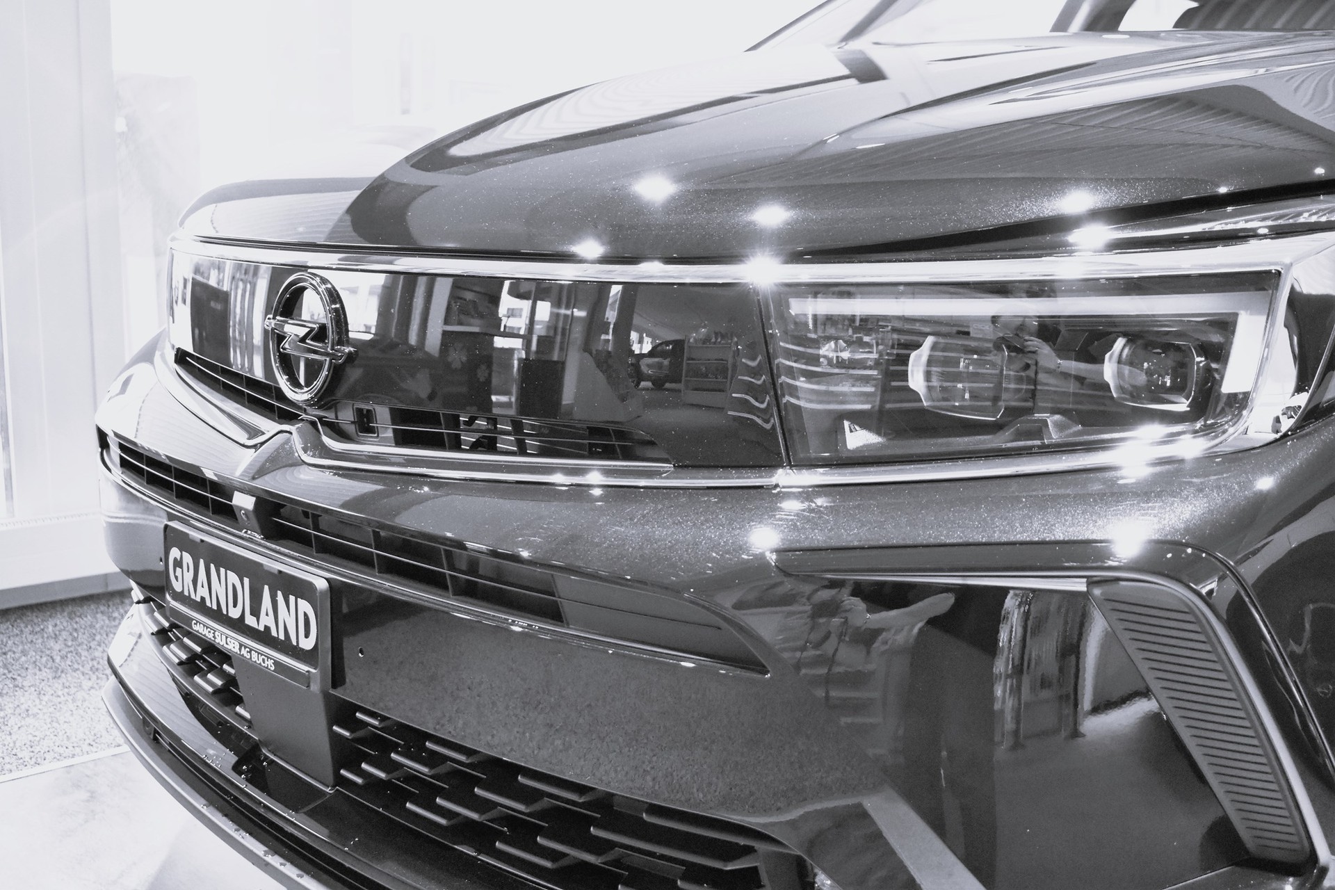 OPEL Grandland 1.6 Hybrid4 GSe Automatik-image-13