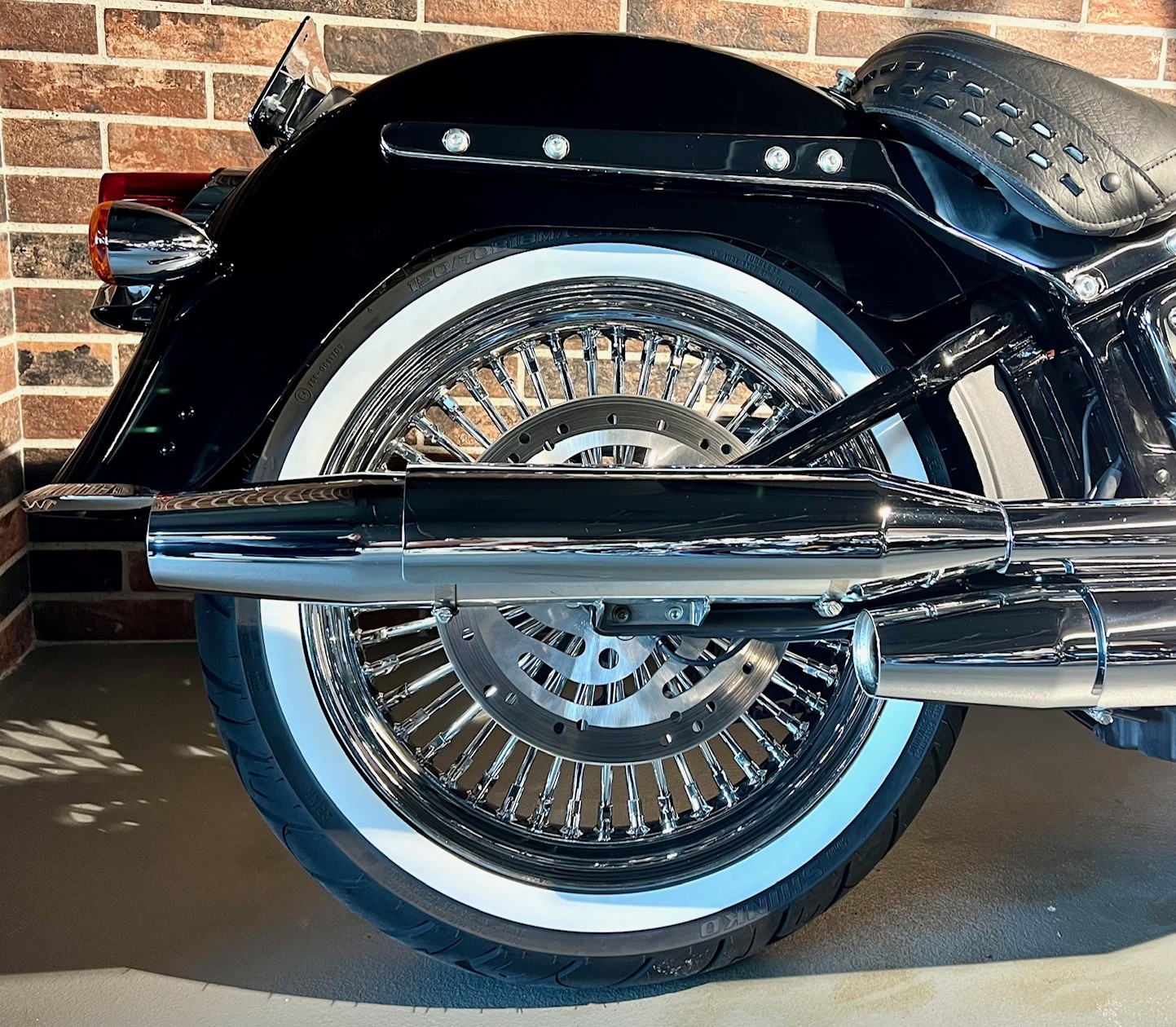 HARLEY-DAVIDSON FLHCS Heritage Classic 114-image-6