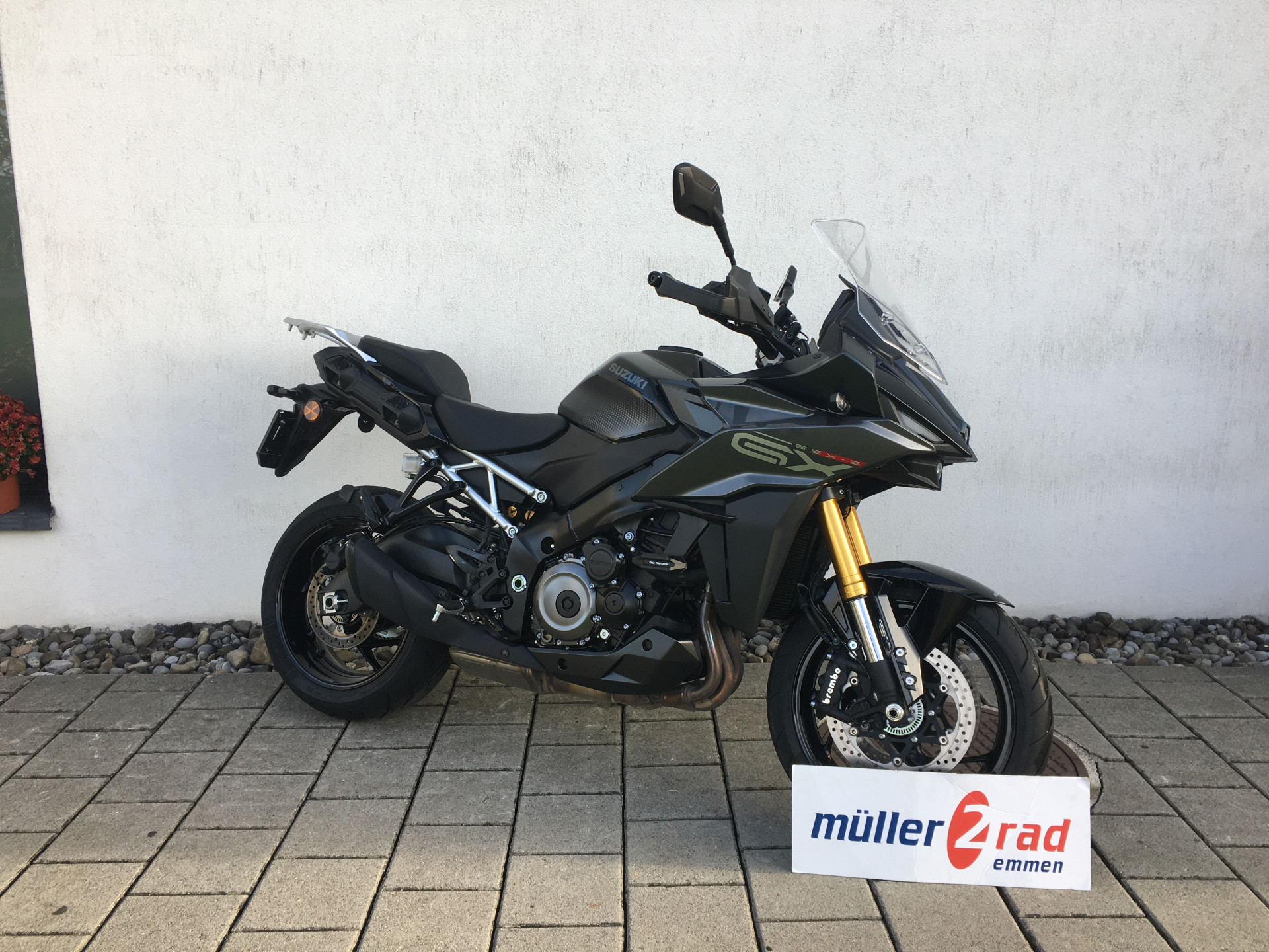 SUZUKI GSX-S 1000 GX-image-1