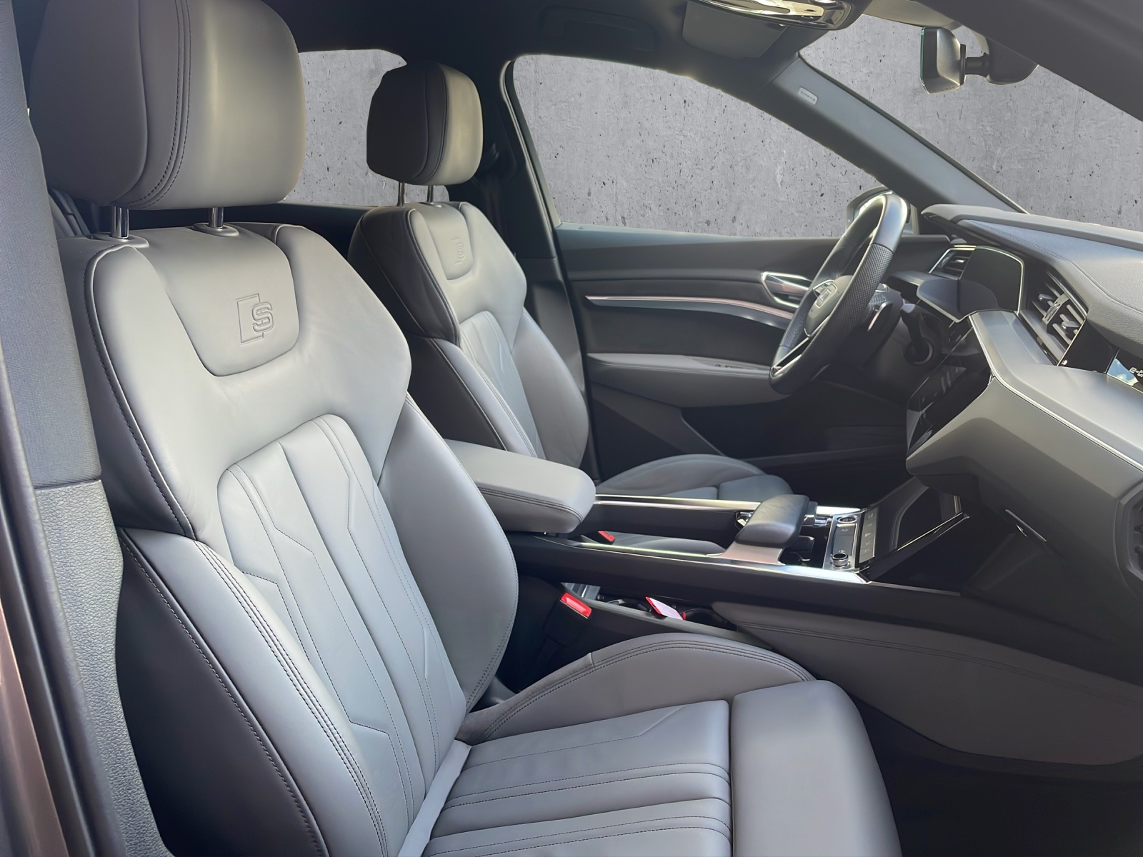 AUDI e-tron 55 Sportback Advanced quattro-image-7