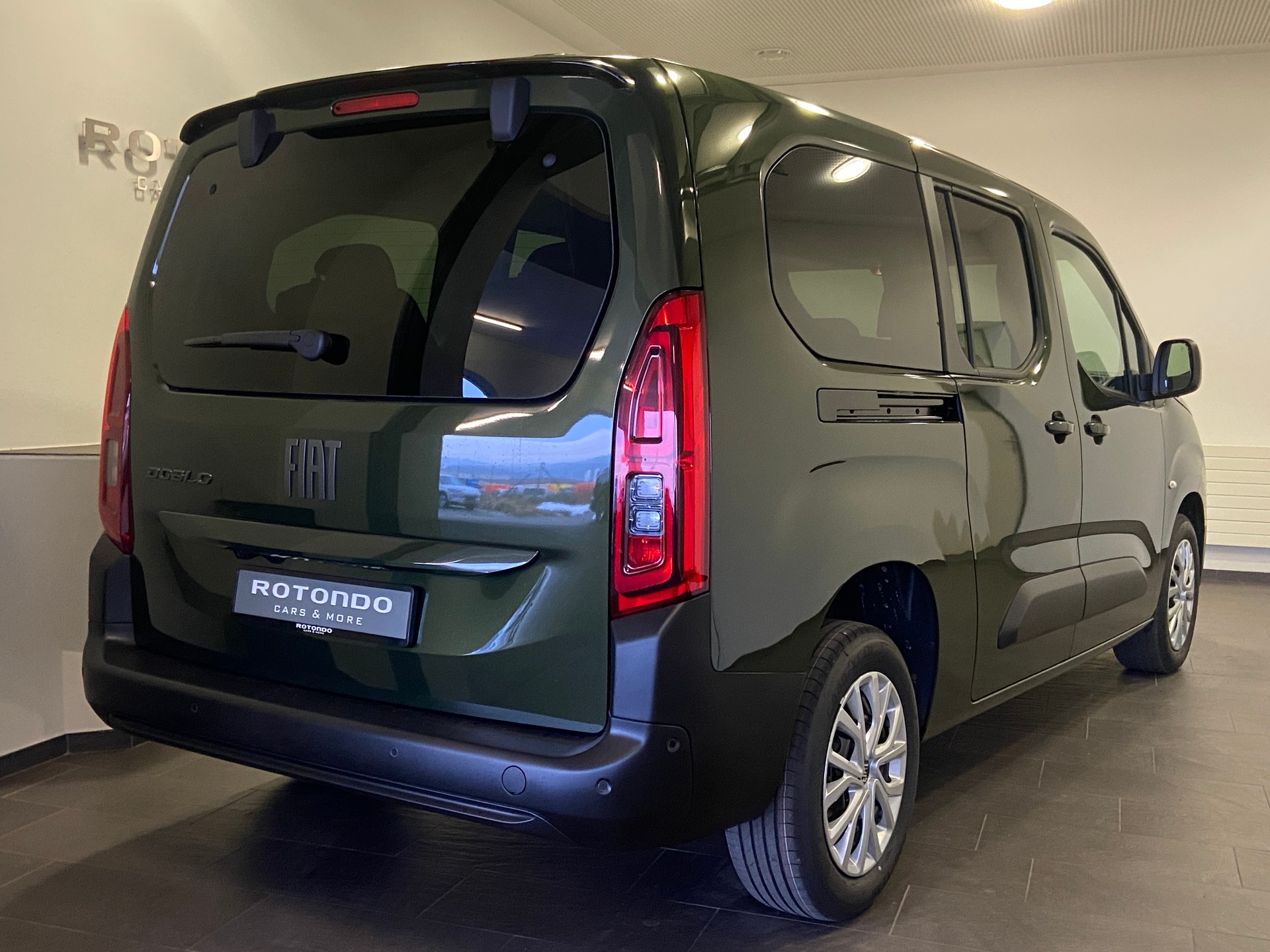 FIAT Doblo L2 1.5 BlueHDi Automat - 7 Plätze-showroom-element-1