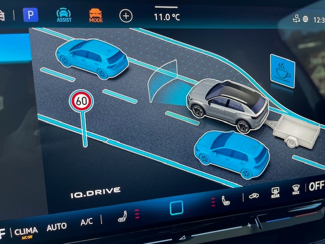 VW T-Roc 1.5 eTSI mHEV R-Line DSG-image-11