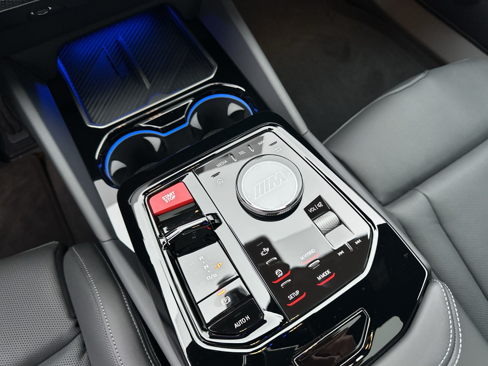 BMW M5 Touring-image-10