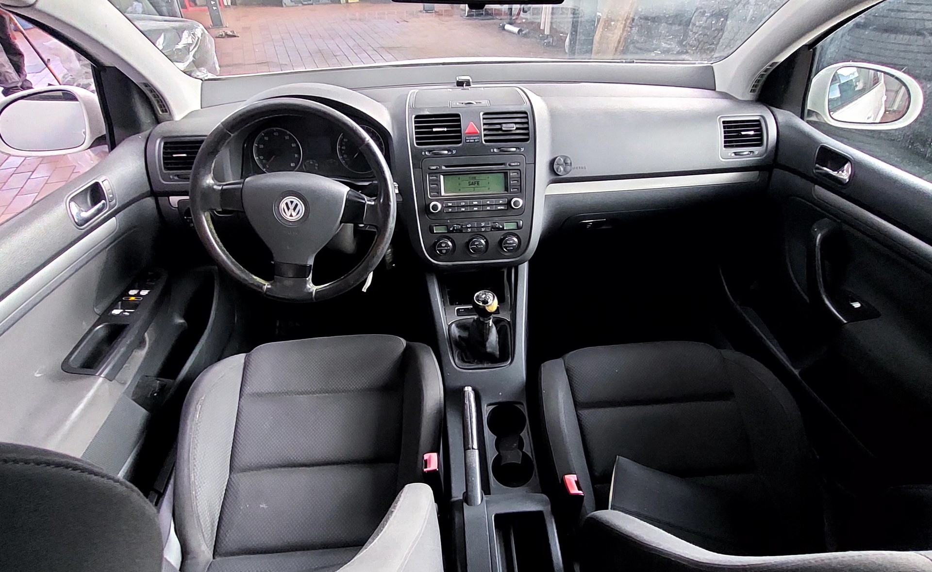 VW Golf 2.0 FSI Comfortline-image-5
