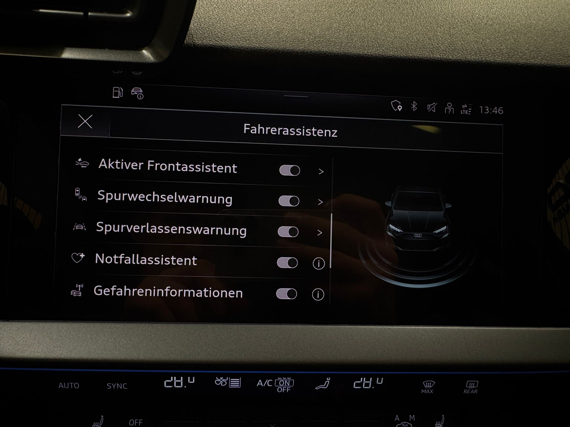 AUDI RS3 Sportback 2.5 TSI quattro S-tronic * 5Jahre/100'000km Garantie*-image-21