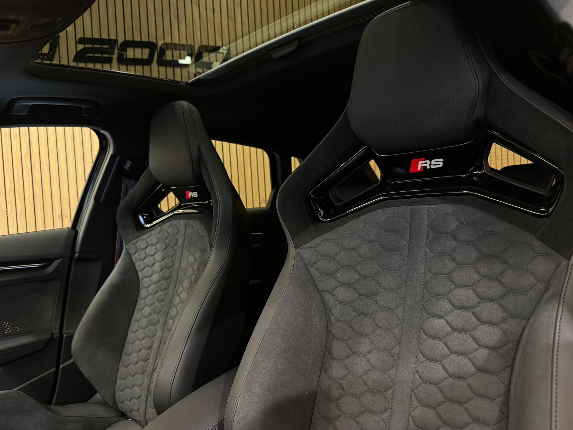 AUDI RS3 Sportback 2.5 TSI quattro S-tronic * 5Jahre/100'000km Garantie*-image-14