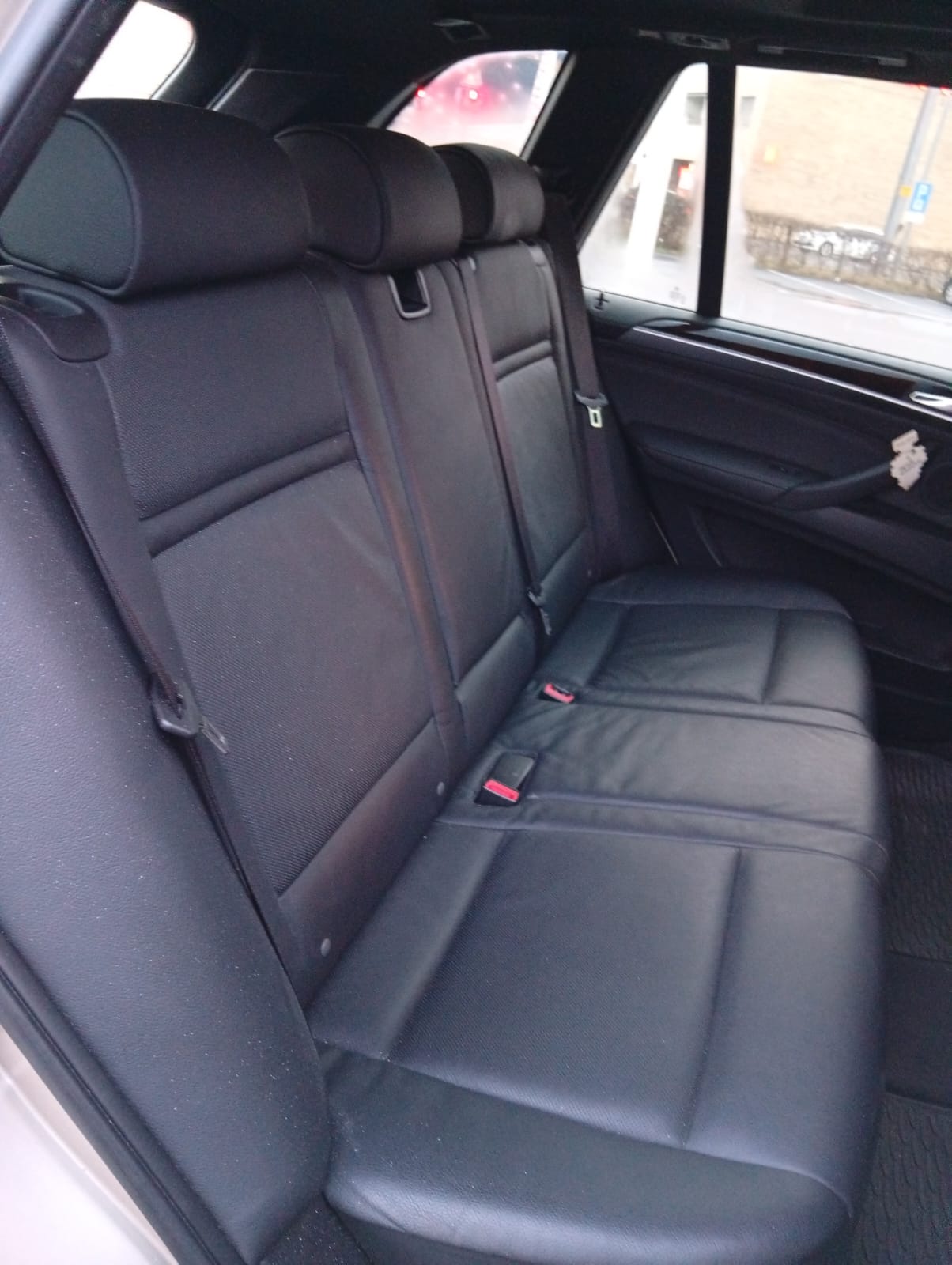 BMW X5 xDrive 50i Steptronic-image-8