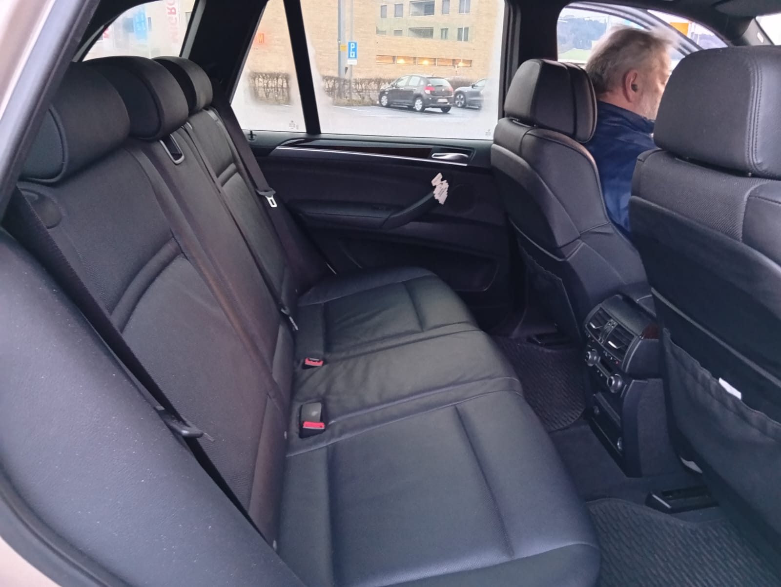 BMW X5 xDrive 50i Steptronic-image-10