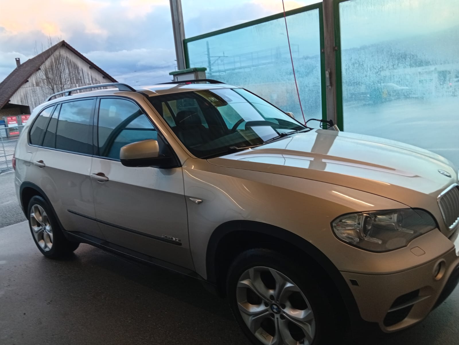 BMW X5 xDrive 50i Steptronic-image-2