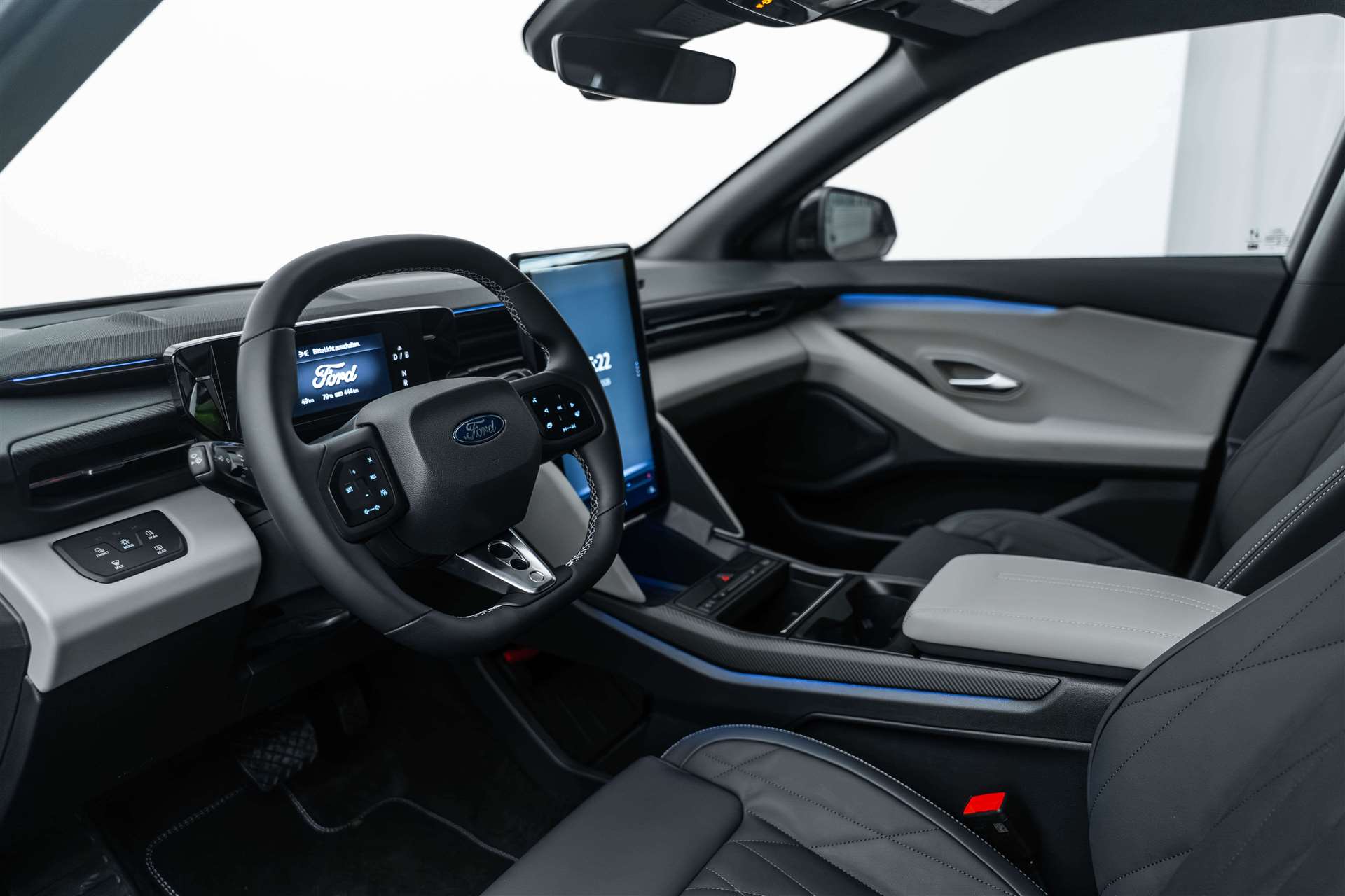 FORD Capri Elektro 79kWh 340PS Dual Extended Range Premium AWD-image-8