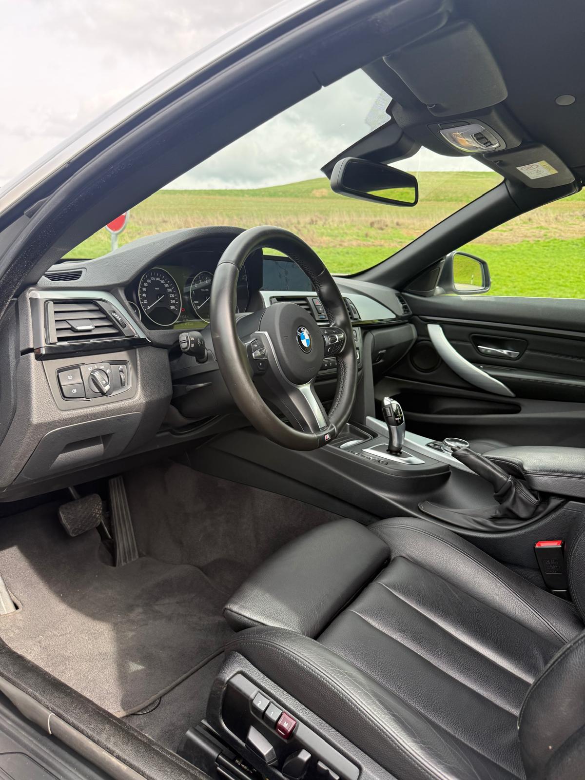 BMW 428i Cabriolet xDrive Steptronic-image-17