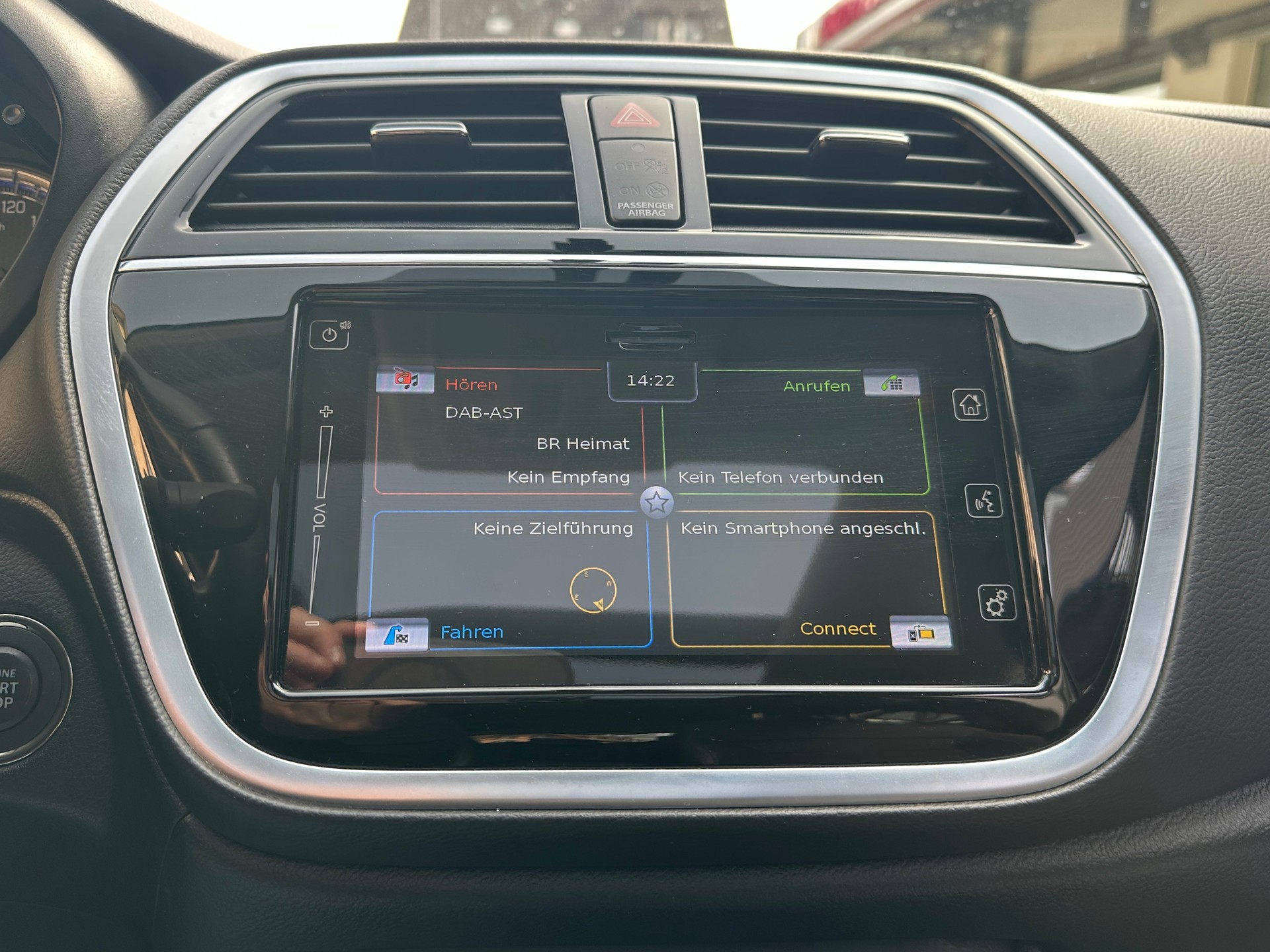 SUZUKI SX4 S-Cross 1.4T 16V Compact+ Hybrid 4WD Automatic-image-9