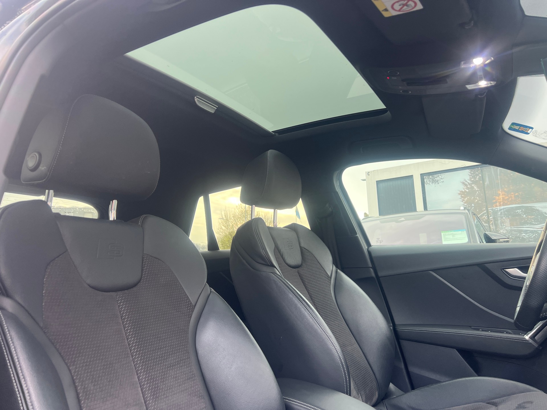 AUDI SQ2 TFSI quattro S-tronic-image-16