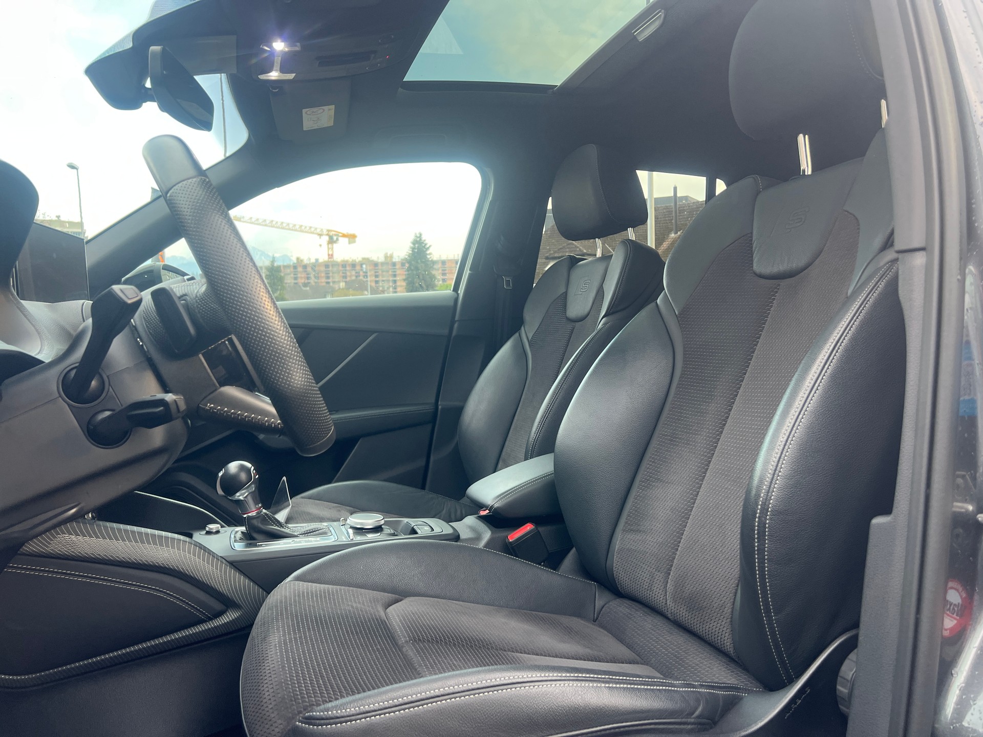 AUDI SQ2 TFSI quattro S-tronic-showroom-element-2
