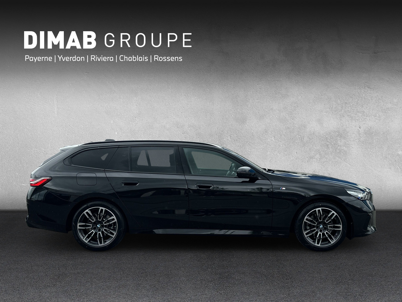 BMW 520d xDrive 48V Touring M Sport Steptronic-image-5