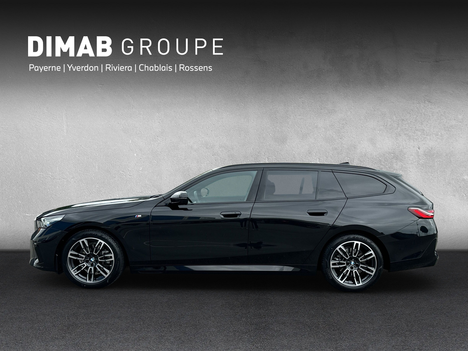 BMW 520d xDrive 48V Touring M Sport Steptronic-showroom-element-1