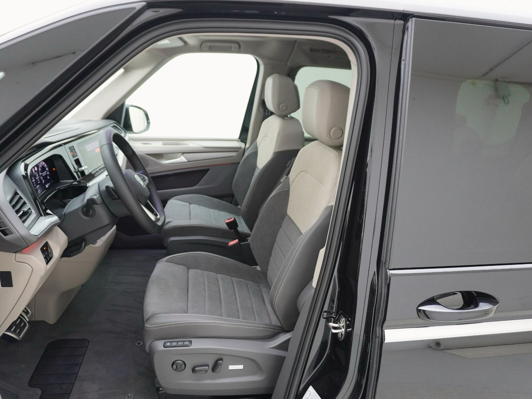 VW Multivan 1.5 TSI eHybrid Style DSG 4motion-image-12