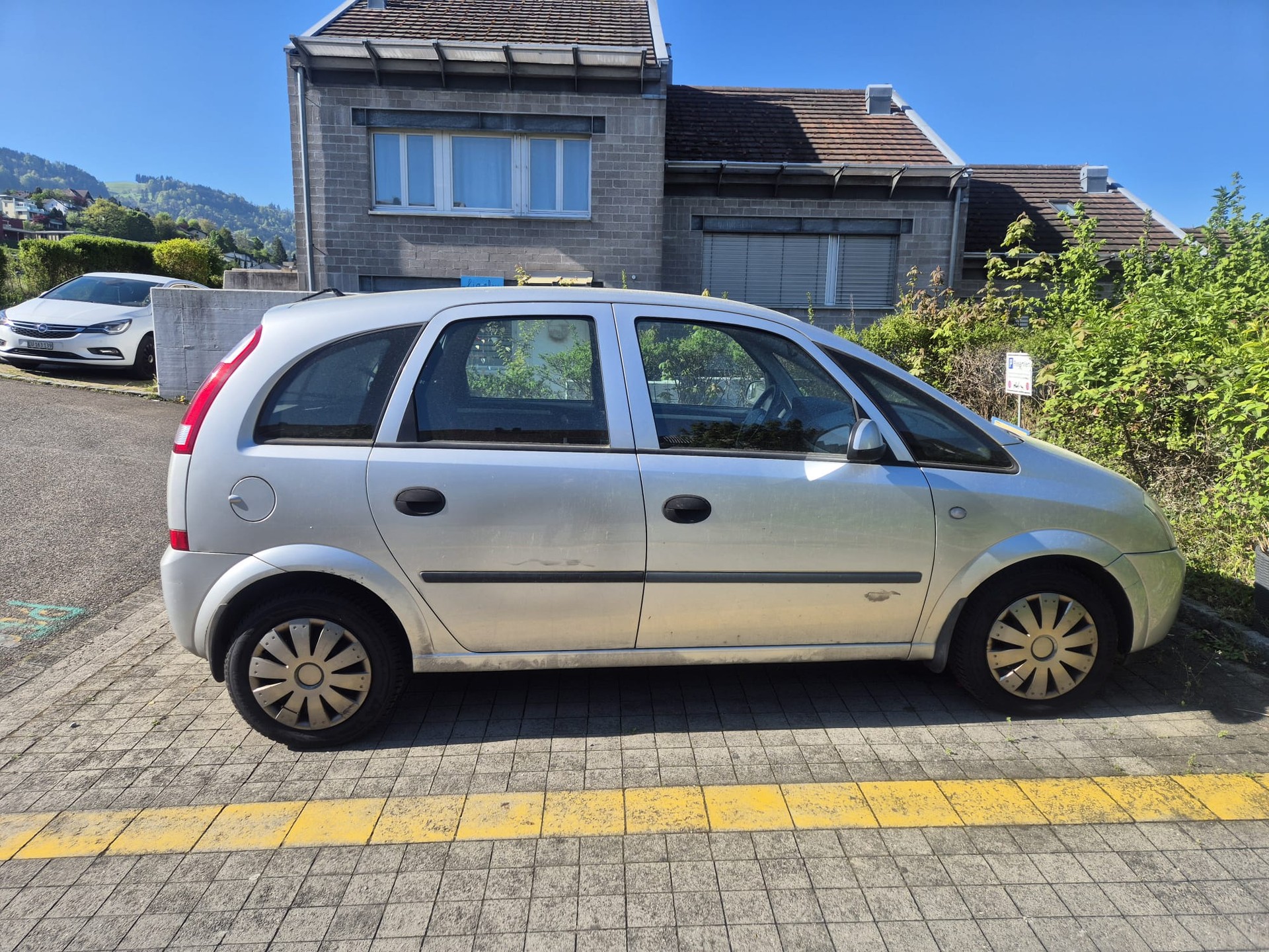 OPEL Meriva 1.6i 16V Essentia