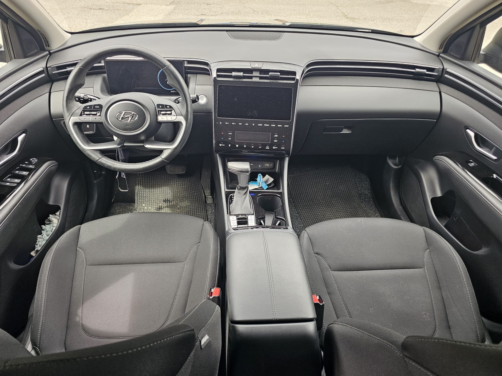 HYUNDAI Tucson 1.6 TGDI 48V Amplia DCT 4WD-image-8