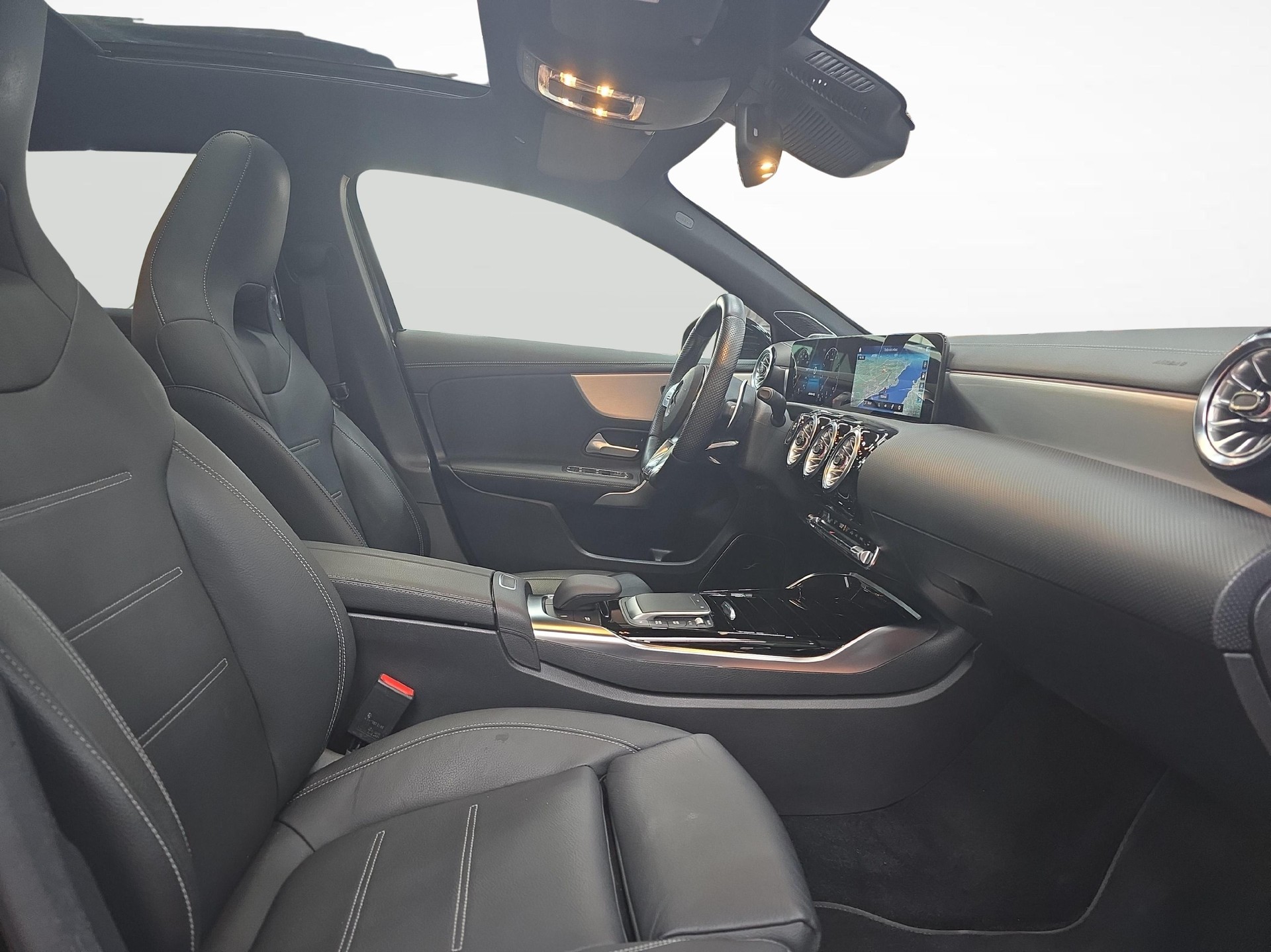 MERCEDES-BENZ A 45 S AMG 4MATIC+-image-7