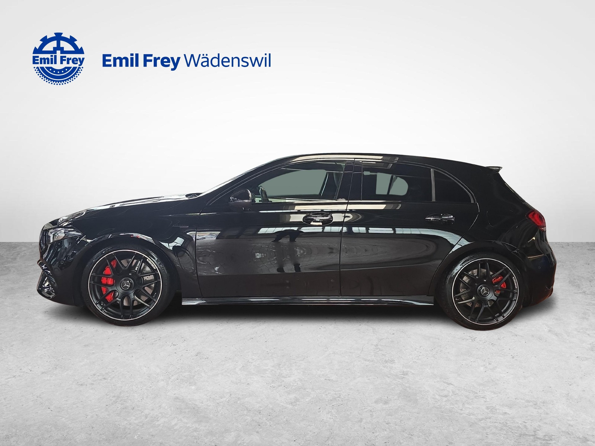 MERCEDES-BENZ A 45 S AMG 4MATIC+-showroom-element-1