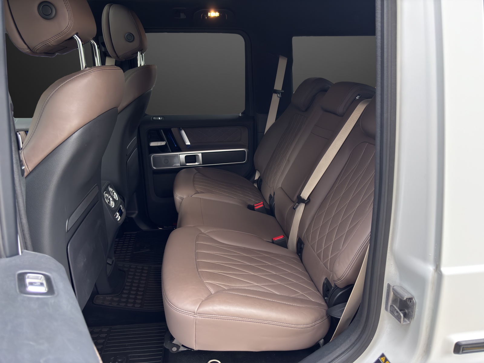 MERCEDES-BENZ G 63 AMG 9G-Tronic-image-14